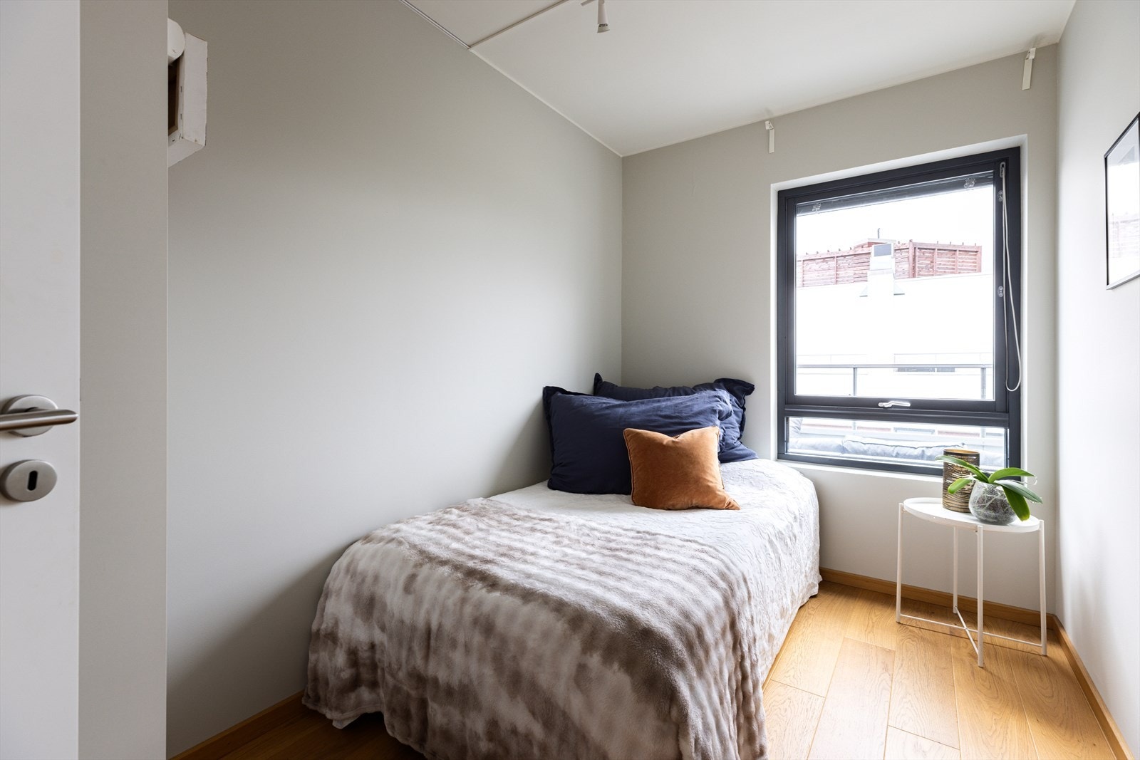 Soverom 2 av fin størrelse vendt mot rolige fellesarealer Galleribilde