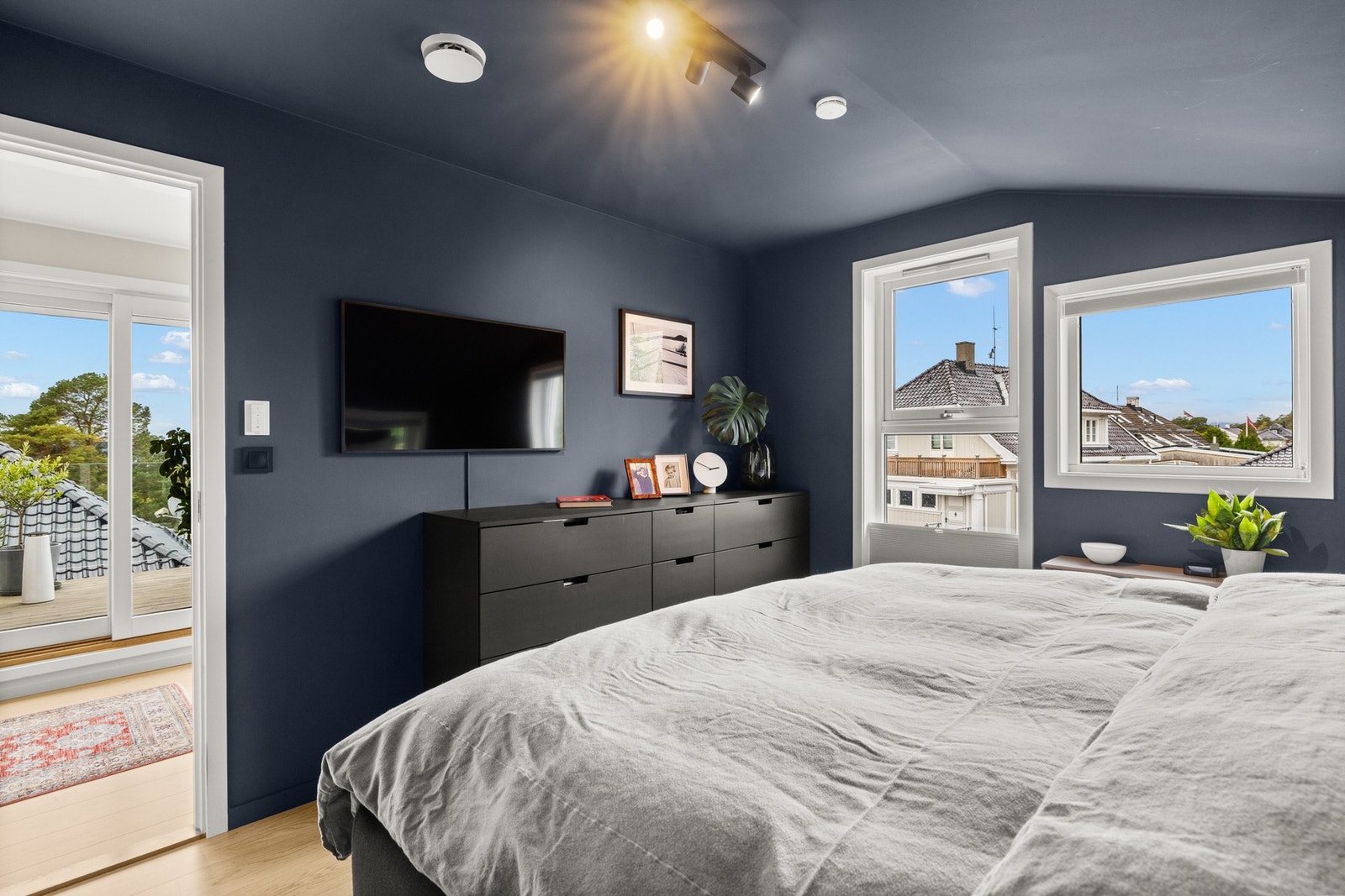 Master bedroom i 2.etg. Galleribilde