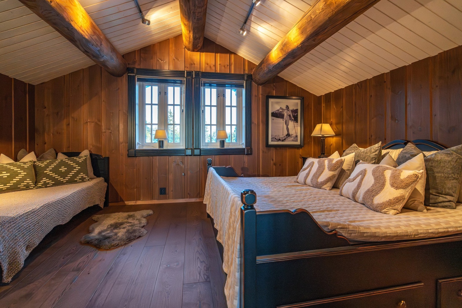 Lunt og romslig soverom. Galleribilde