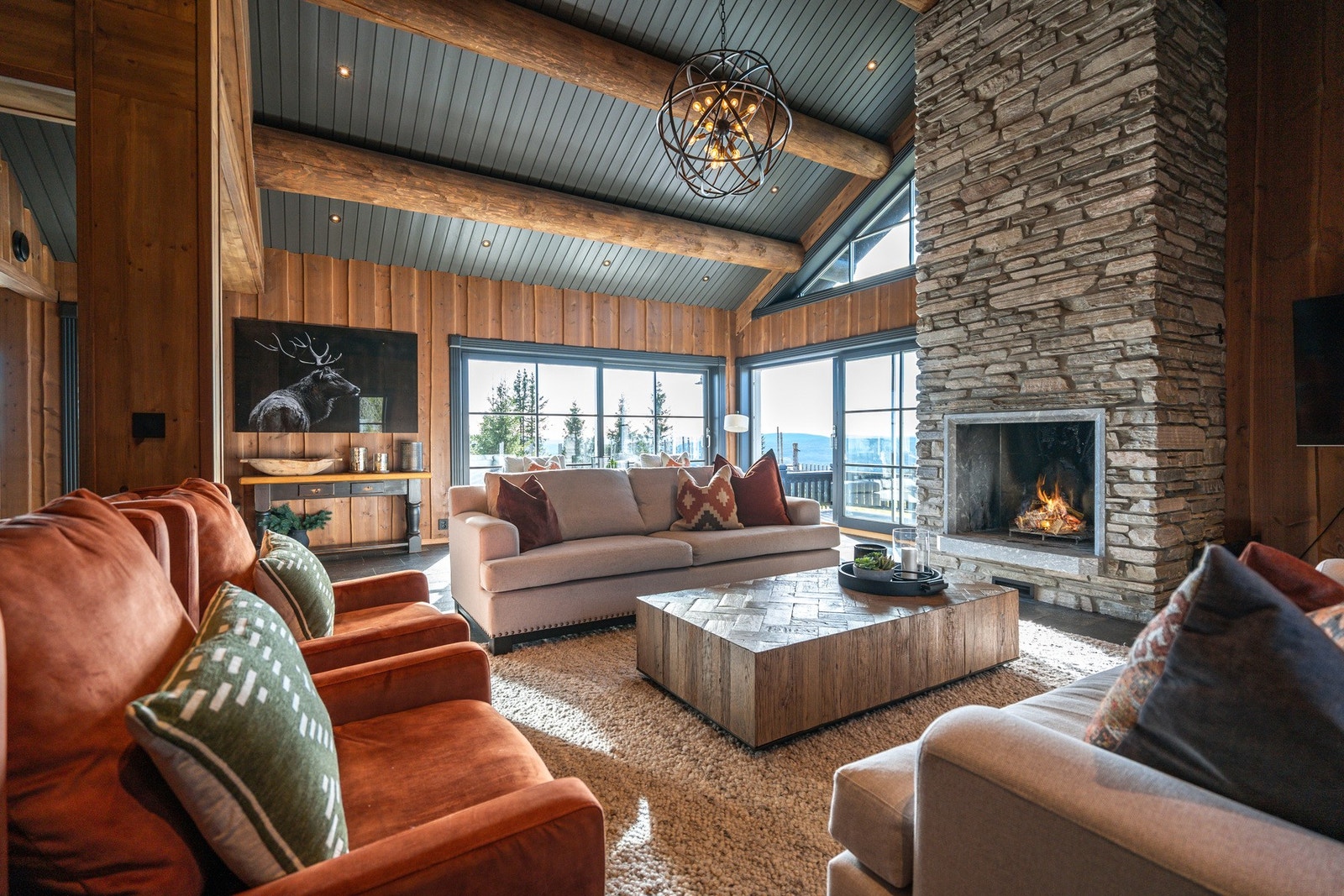 Flott peis i naturstein. Galleribilde