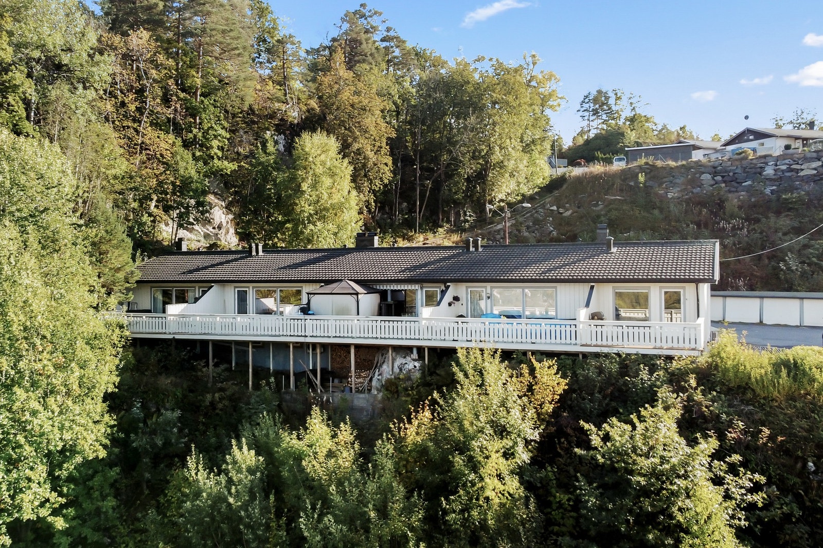 Boligen ligger på enden av rekka! Galleribilde