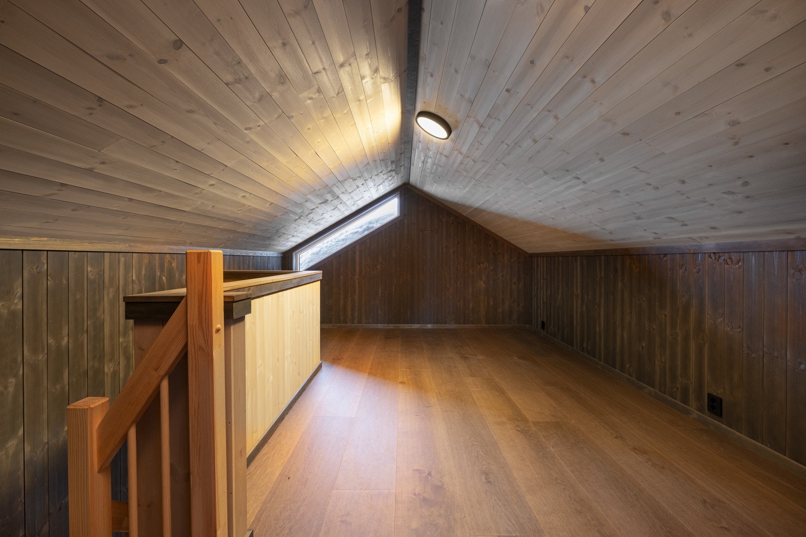 Hemsen er perfekt som ekstra lekeplass, tv-stue eller lignende Galleribilde