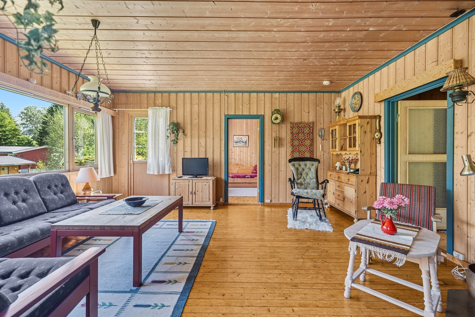 Vindusflater som gir godt med lys. Galleribilde