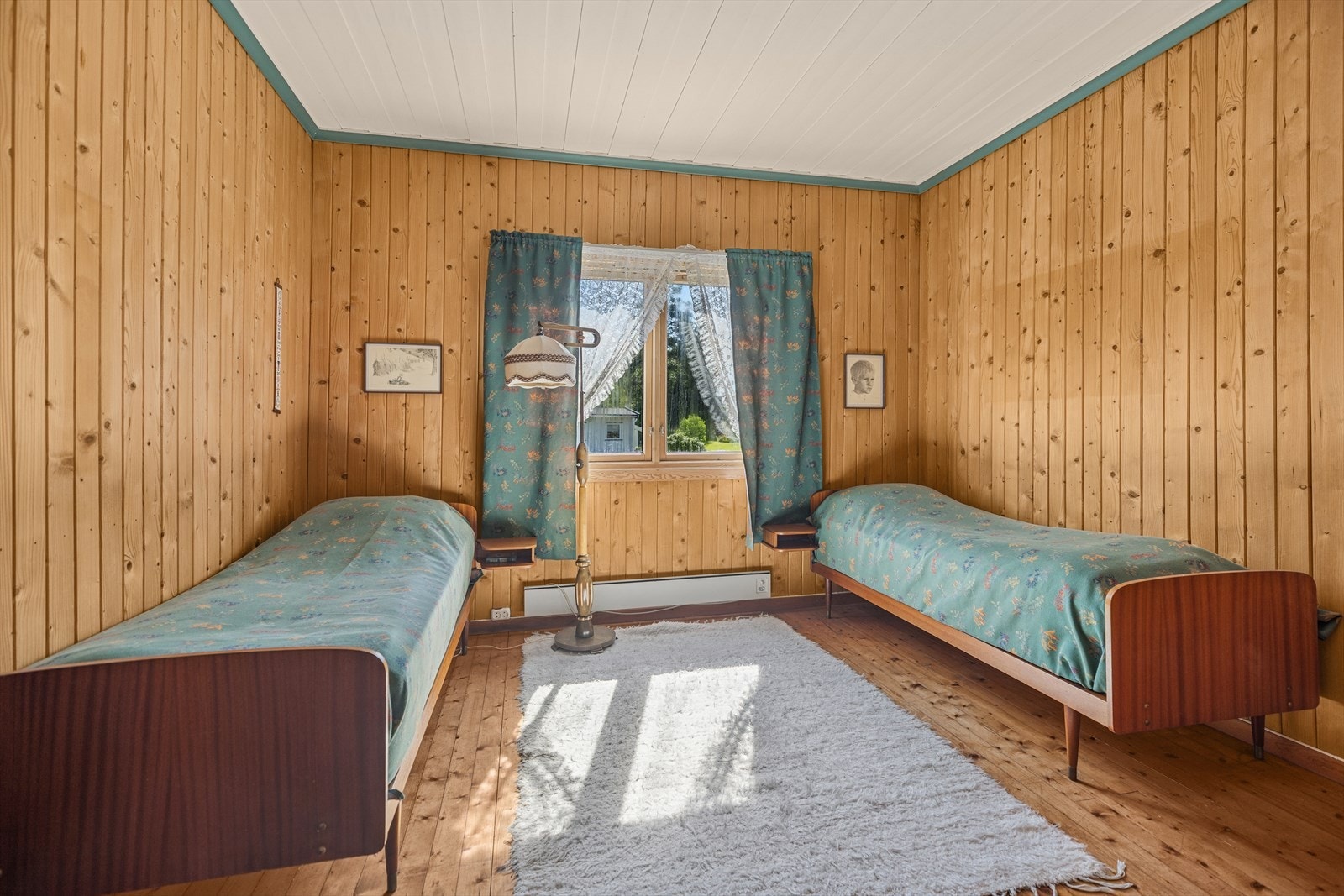 Etasjen har 2 soverom av god størrelse. Galleribilde