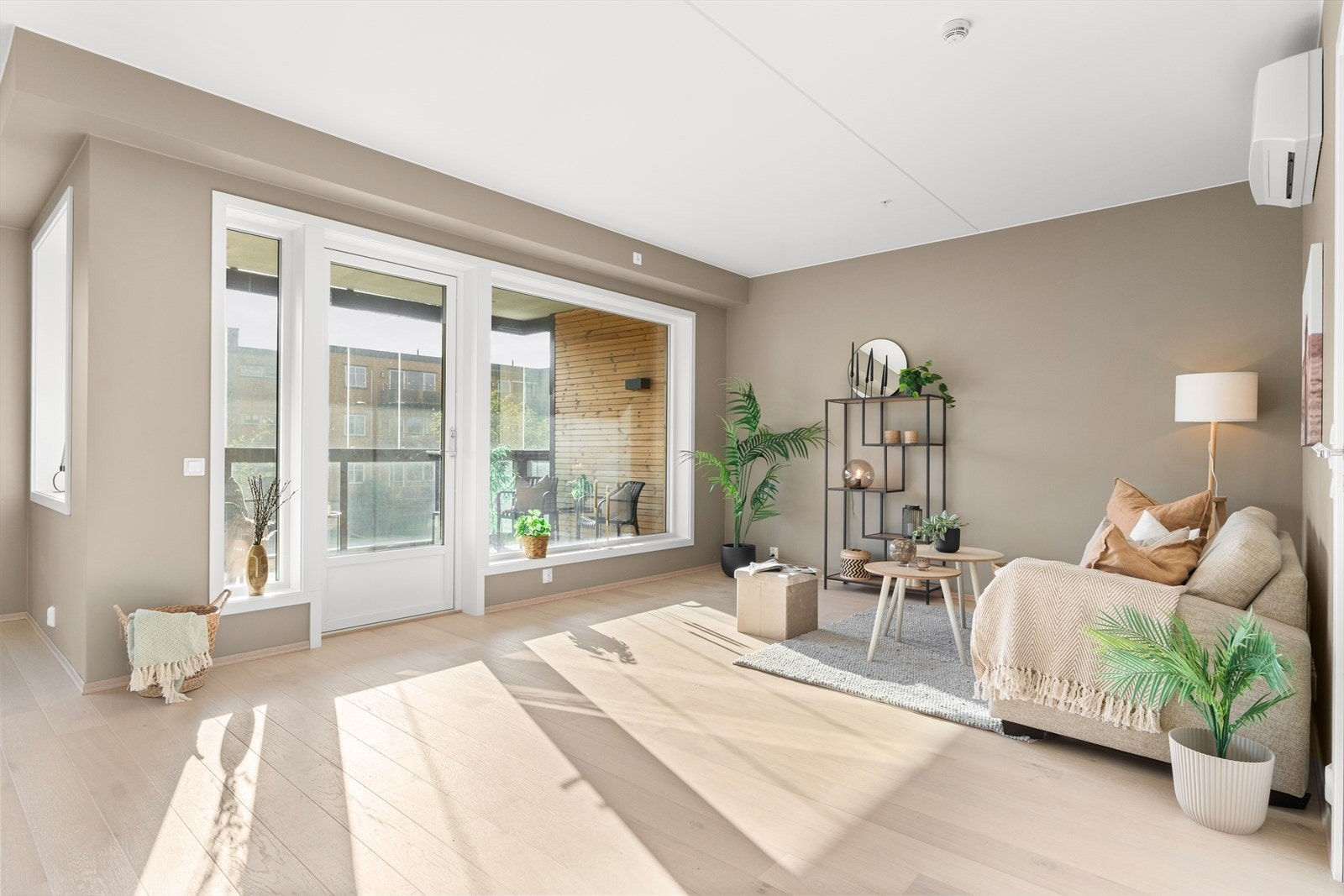 Dette er en lekker 3-roms selveierleilighet i byggets andre etasje. Galleribilde