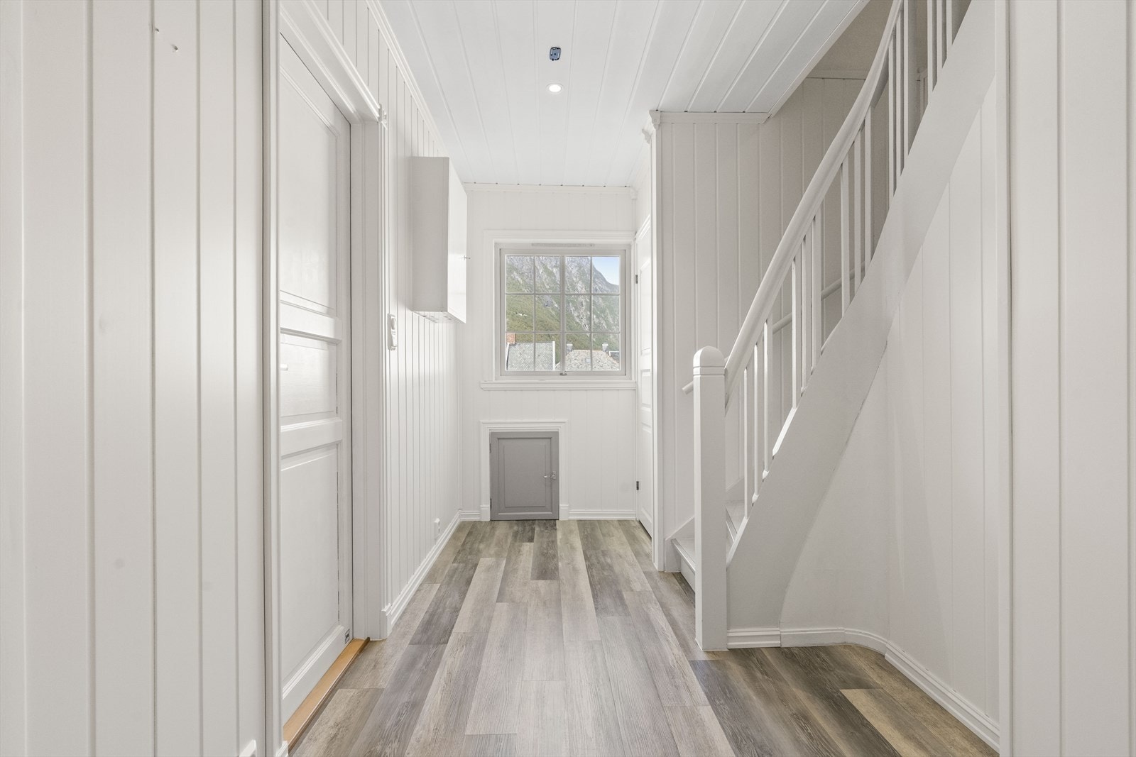 Gang i 2.etg. Galleribilde