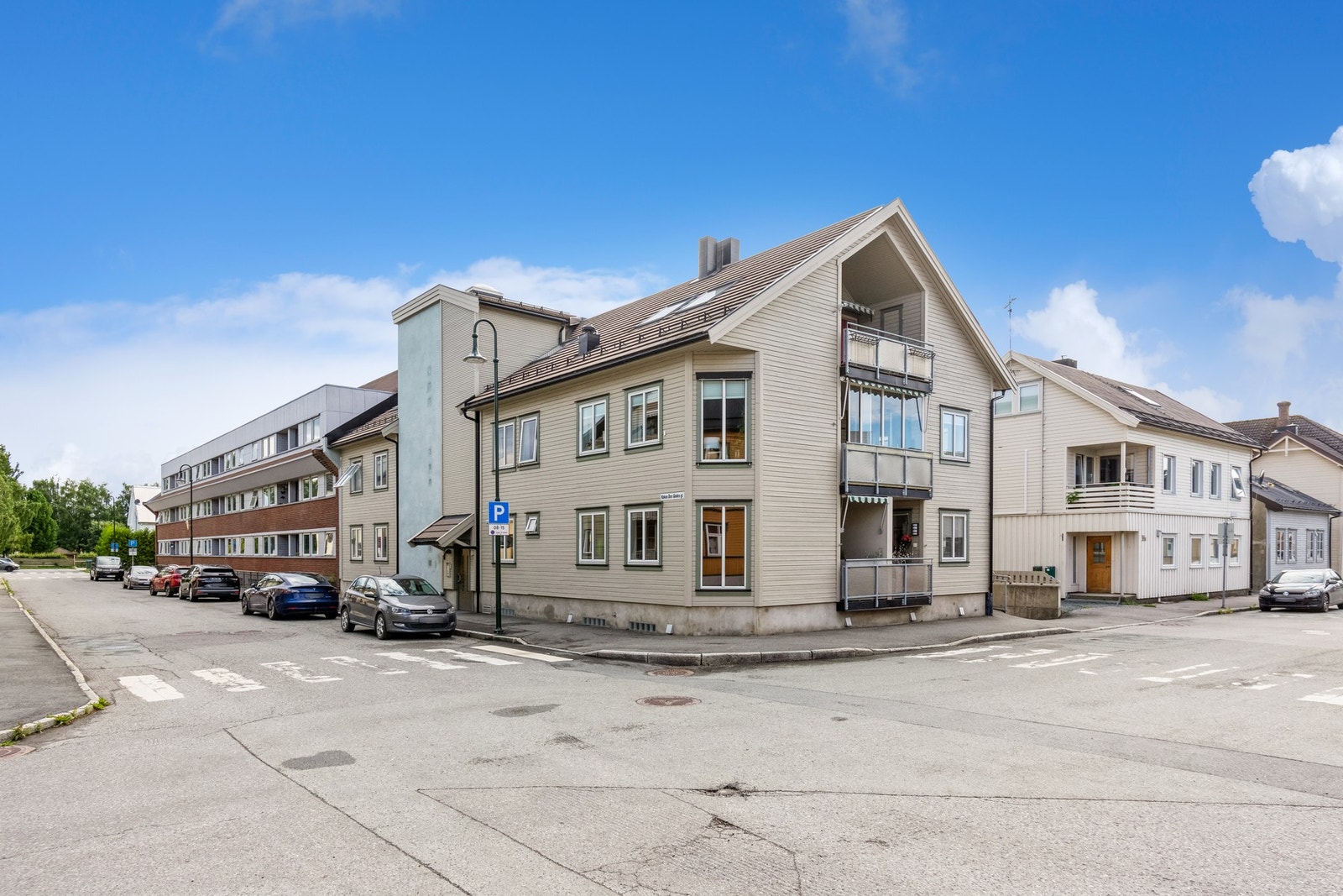 Leiligheten ligger ypperlig til i Levanger sentrum med nærhet til universitet, sykehus og flotte turområder. Galleribilde