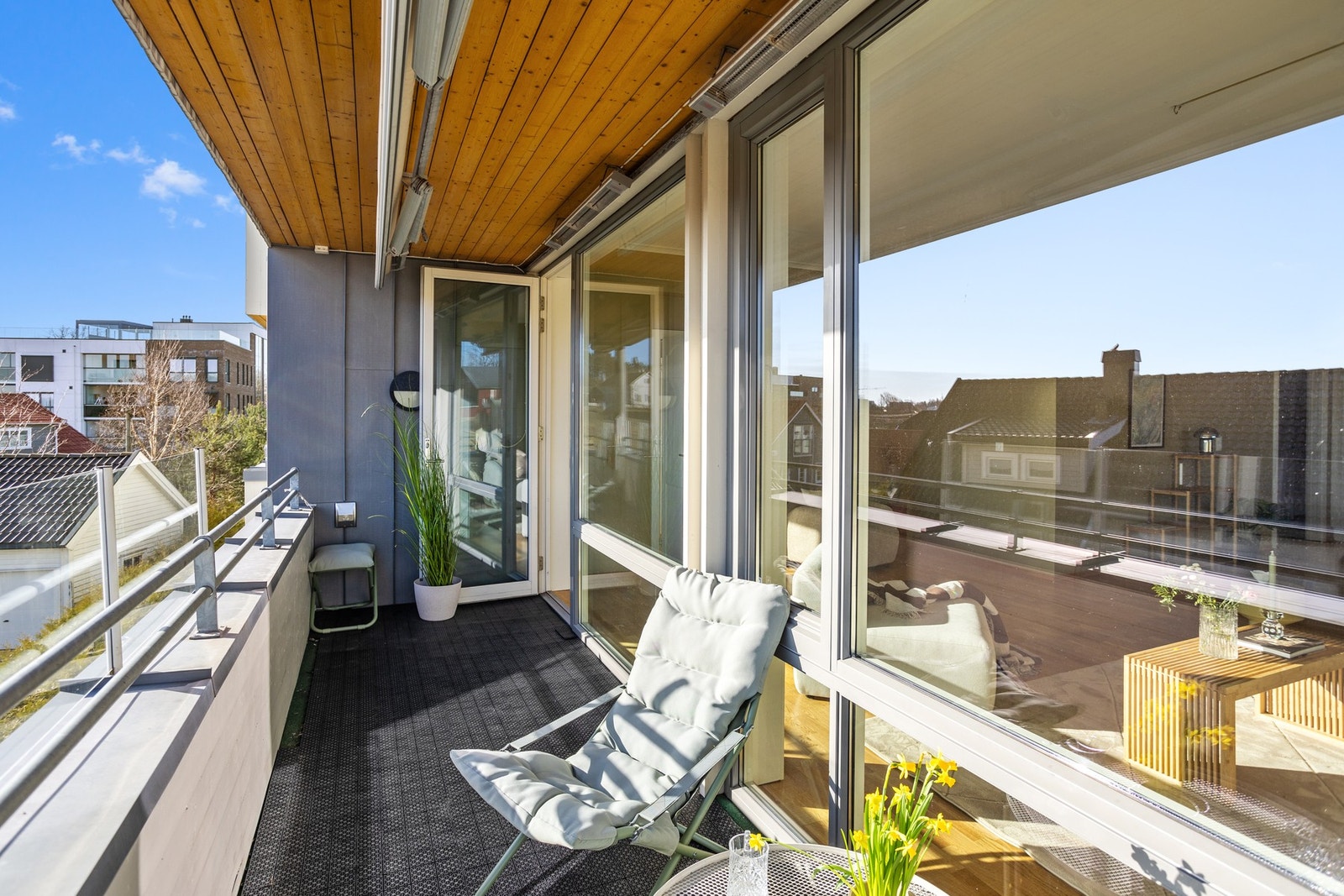 Her skinner solen rett inn! Galleribilde