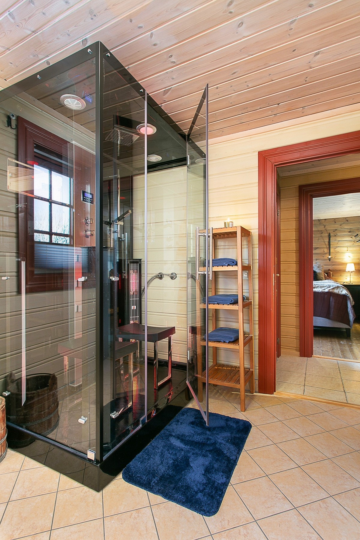 Badet er på ca. 7 kvadratmeter. Galleribilde