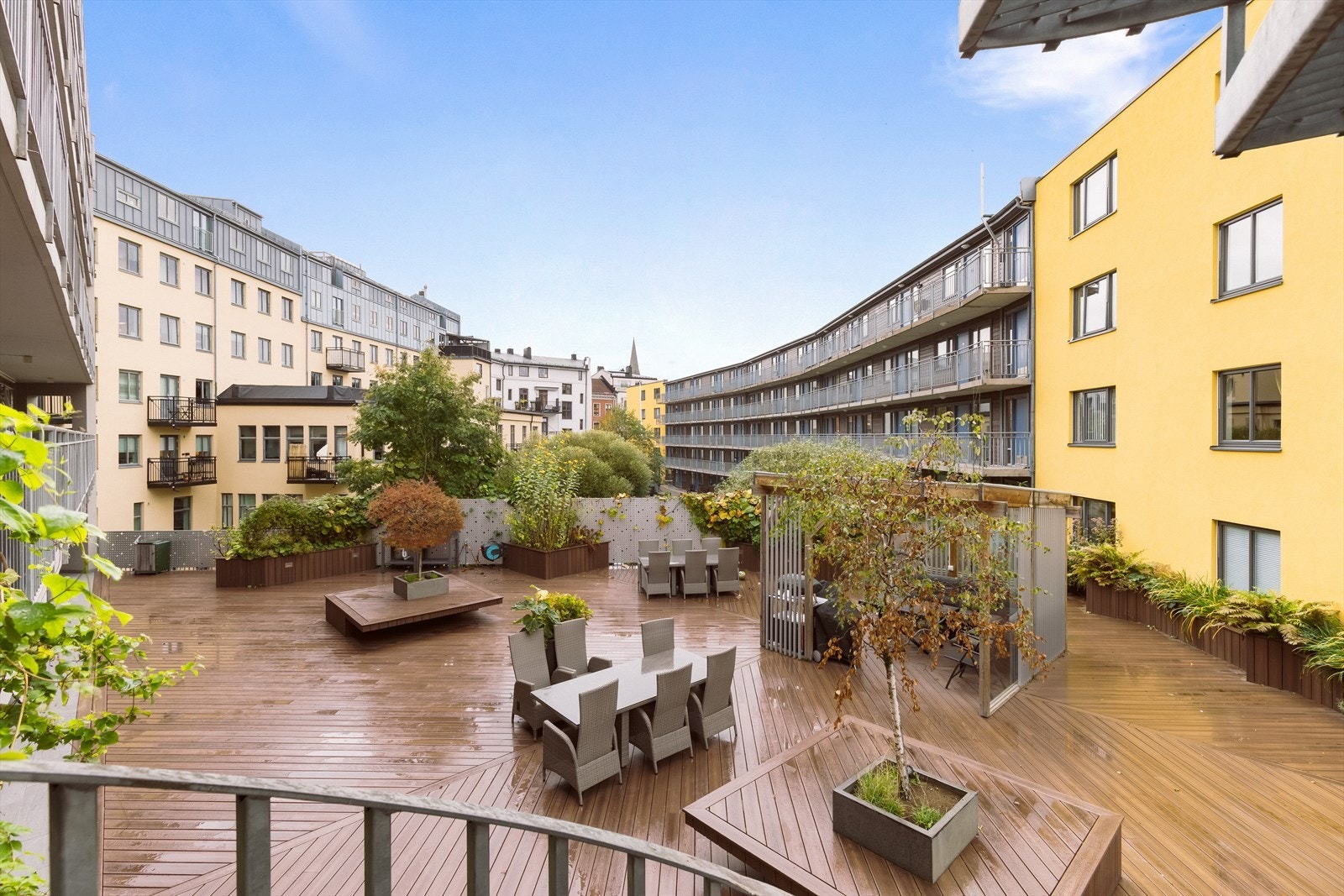 I tillegg er det herlige fellesarealer i borettslaget. Galleribilde