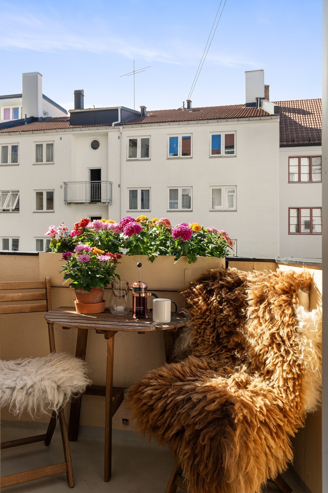 Sørvendt balkong med gode solforhold Galleribilde