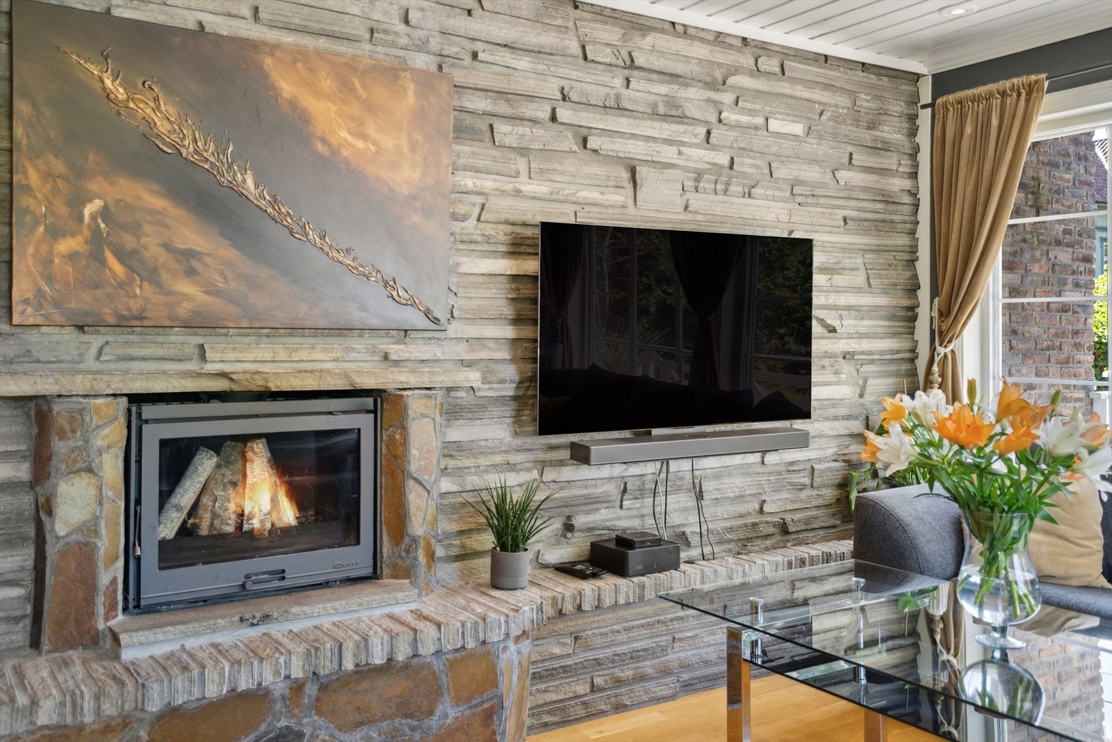 Stuen kan enkelt deles inn i flere soner. Galleribilde