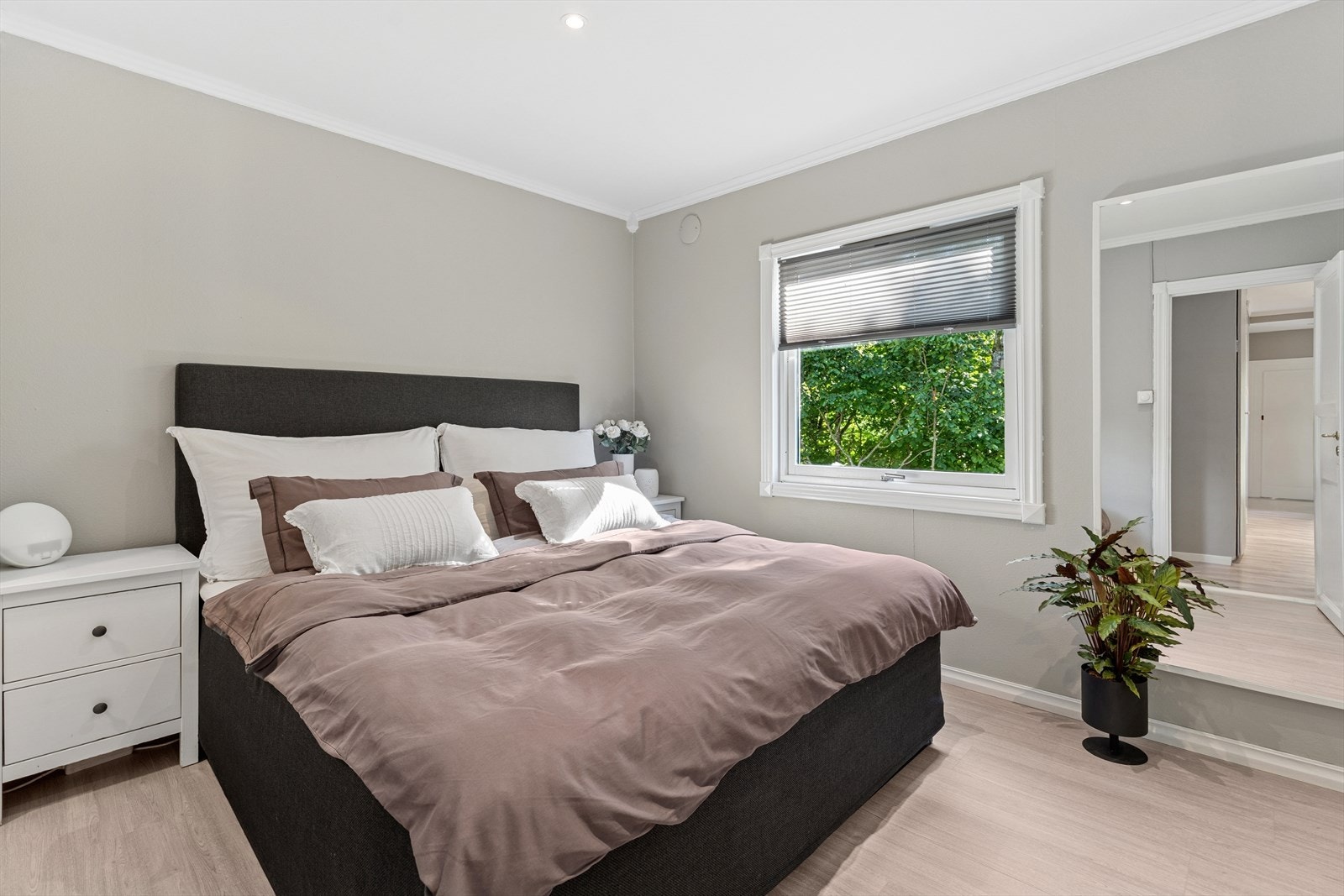 Hovedsoverom har integrerte garderobeskap Galleribilde