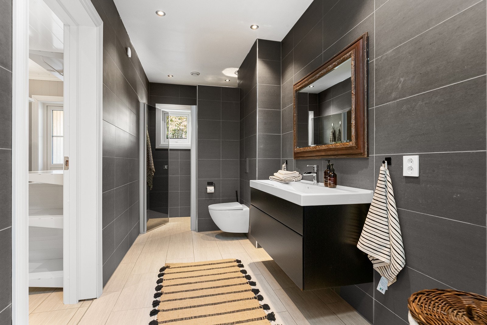 Bad 1. etasje Galleribilde