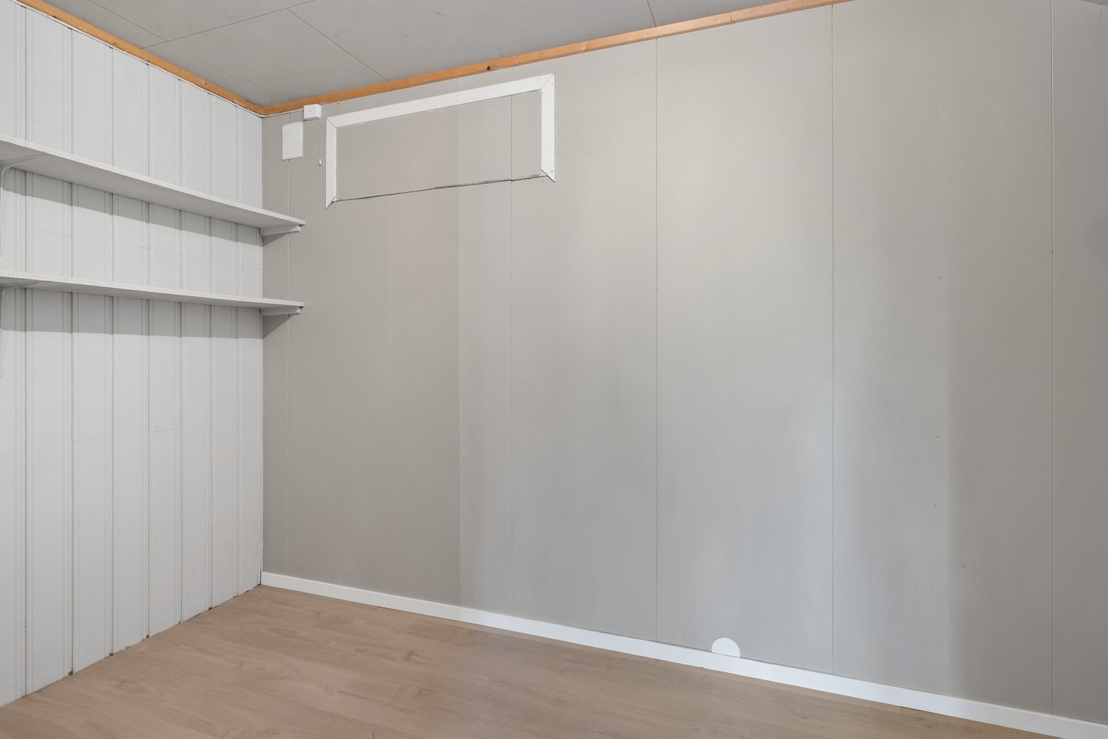 Praktisk bod beliggende i underetasjen Galleribilde