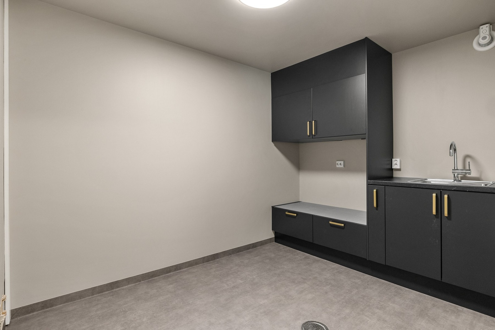 Vaskerommet i underetasjen ble også totalrenovert i 2025 Galleribilde