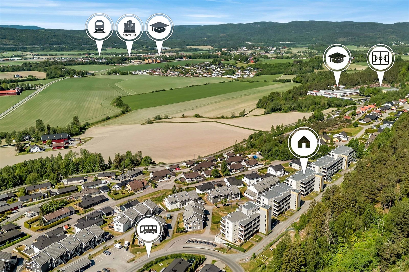 Sande Videregående skole ligger gangavstand fra boligen. Det er også kort vei til helt ny barne- og ungdomsskole på Klokkerjordet. Galleribilde