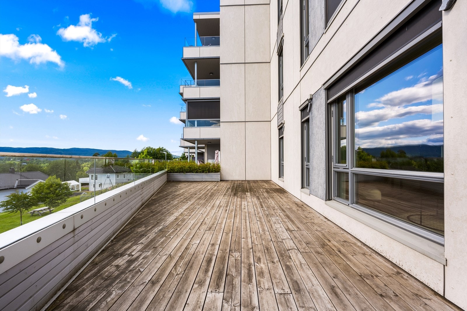 Terrassen er på hele 50 kvm. Galleribilde