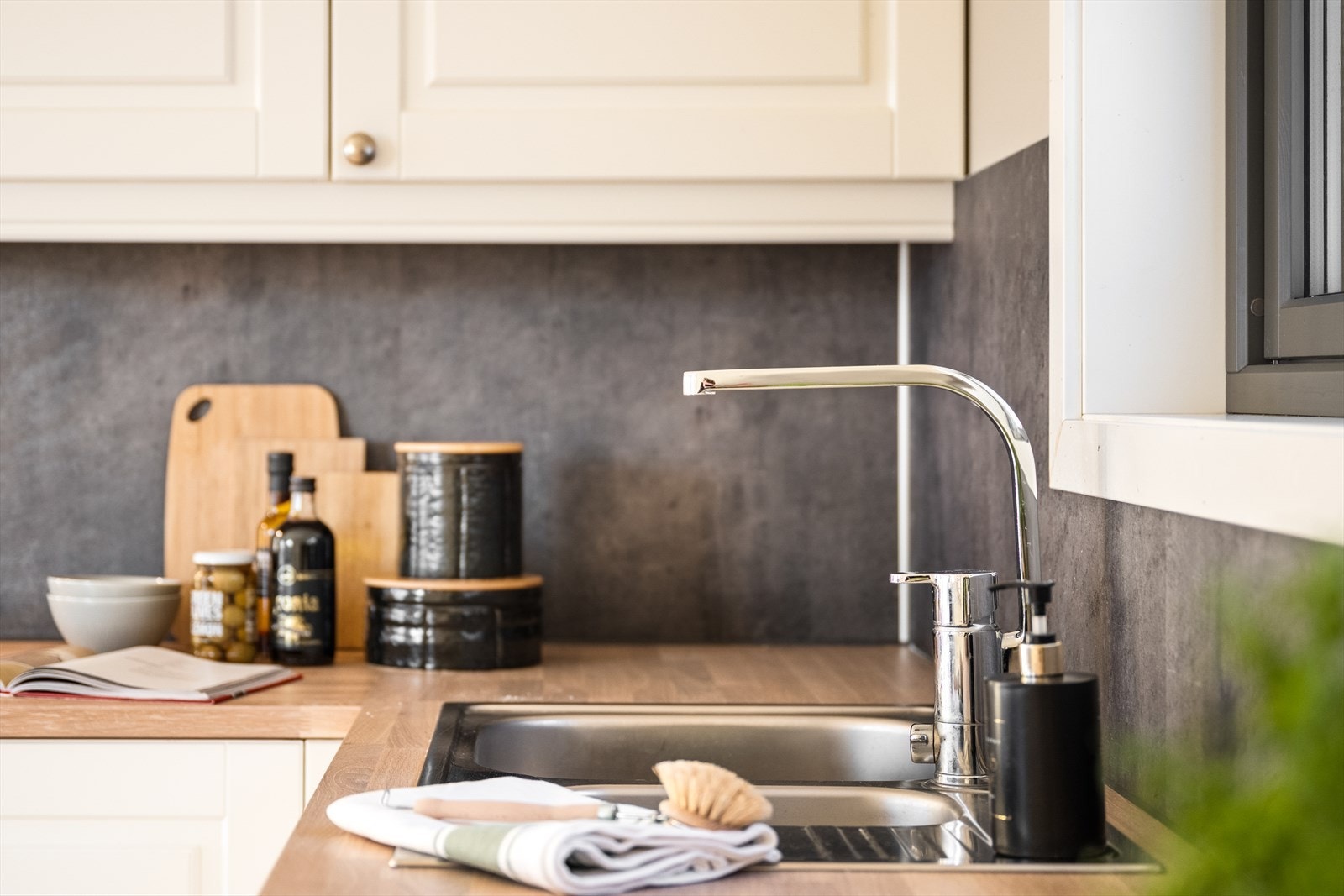 Detaljbilde fra kjøkkenet. Galleribilde