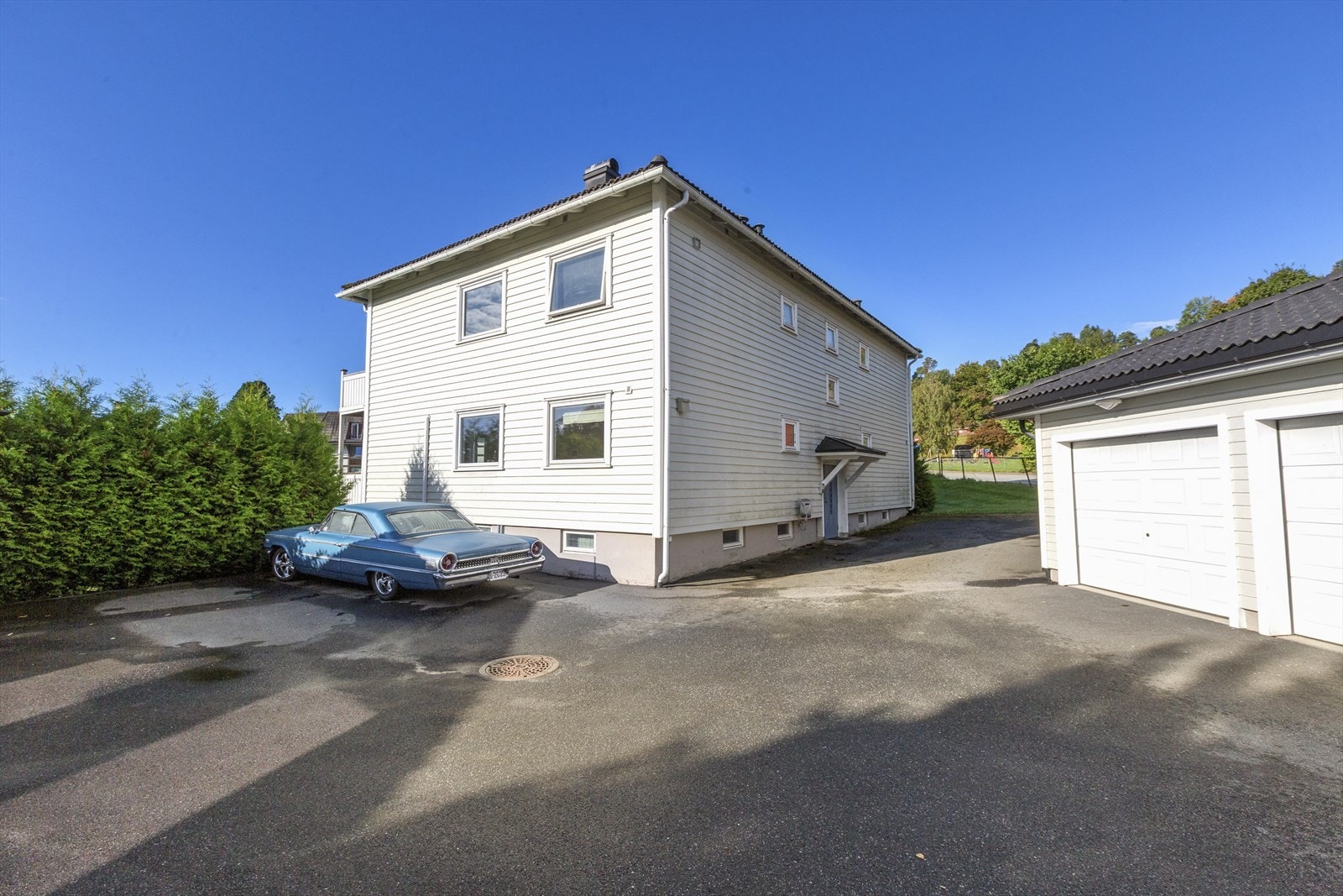 Det medfølger en garasjeplass Galleribilde