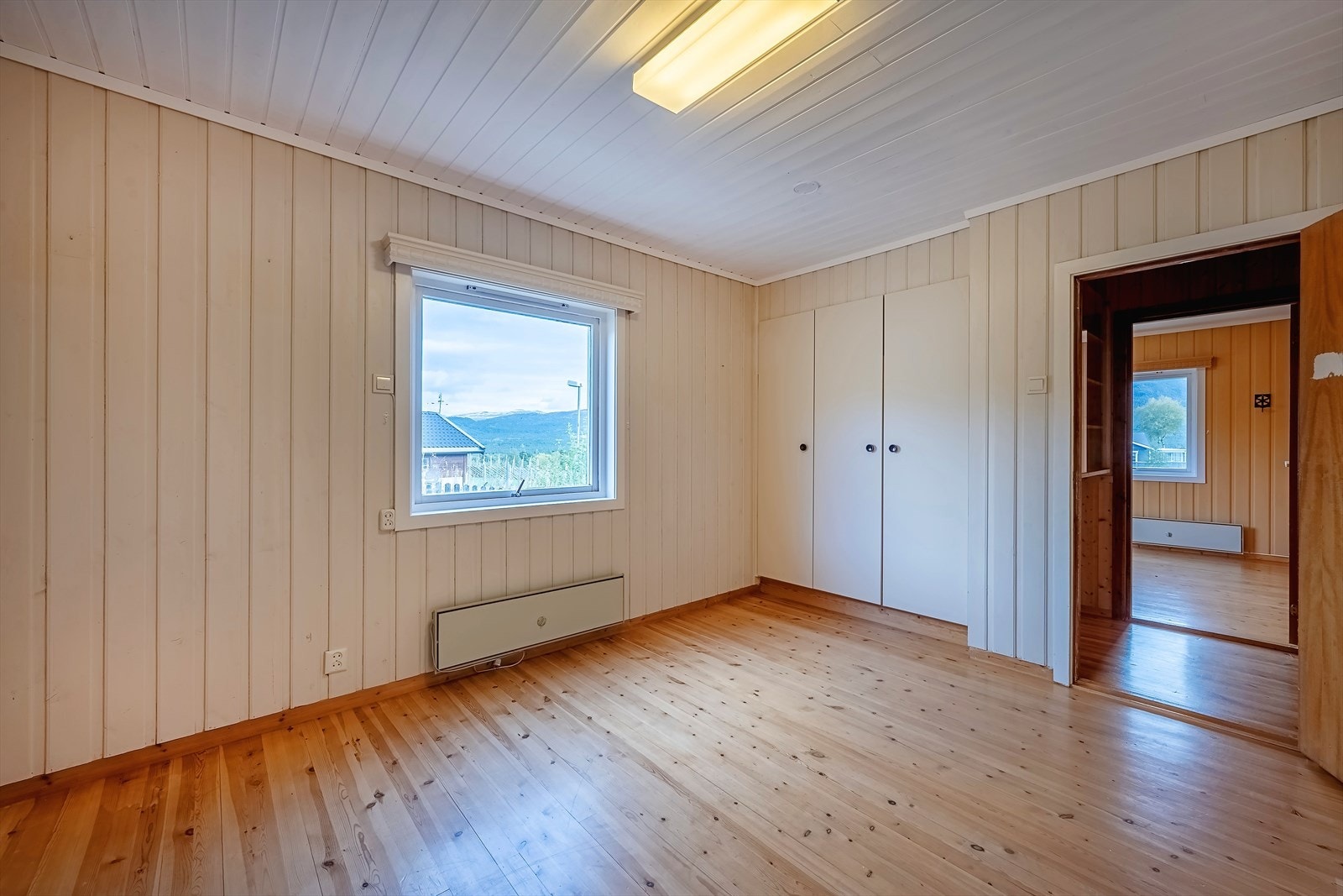 Boligen har tre gode soverom - Det største ligger mot nordøst og er ca. 13 m² Galleribilde