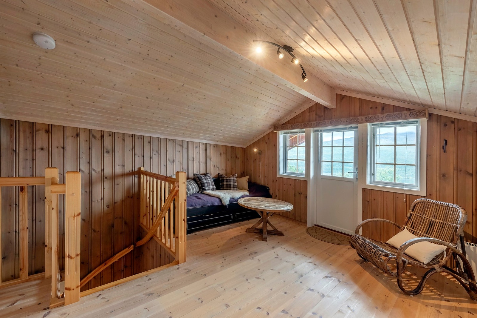 Opp trappen kommer du til overetasjen. Galleribilde