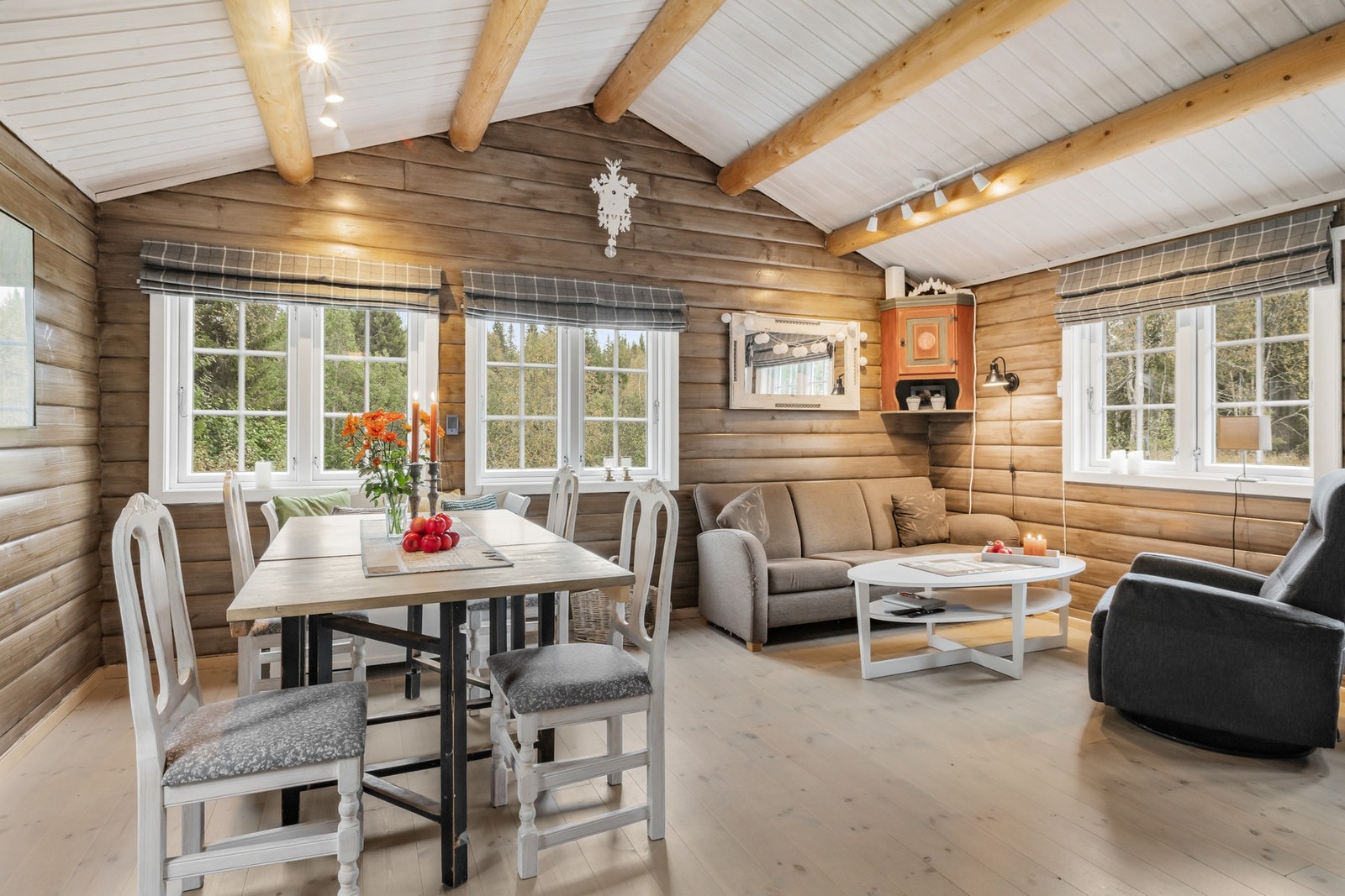 Ekte hyttekos i tradisjonelle rammer Galleribilde