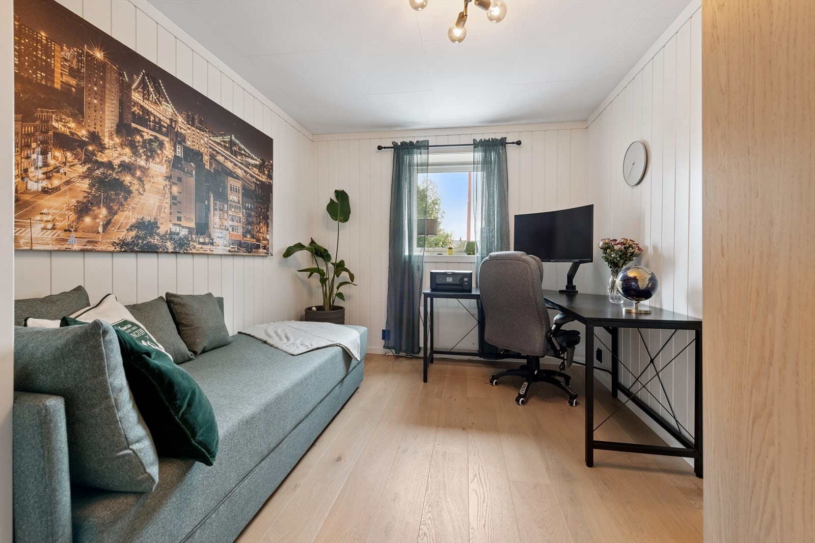 Soverom 2/gjesterom/kontor. Galleribilde