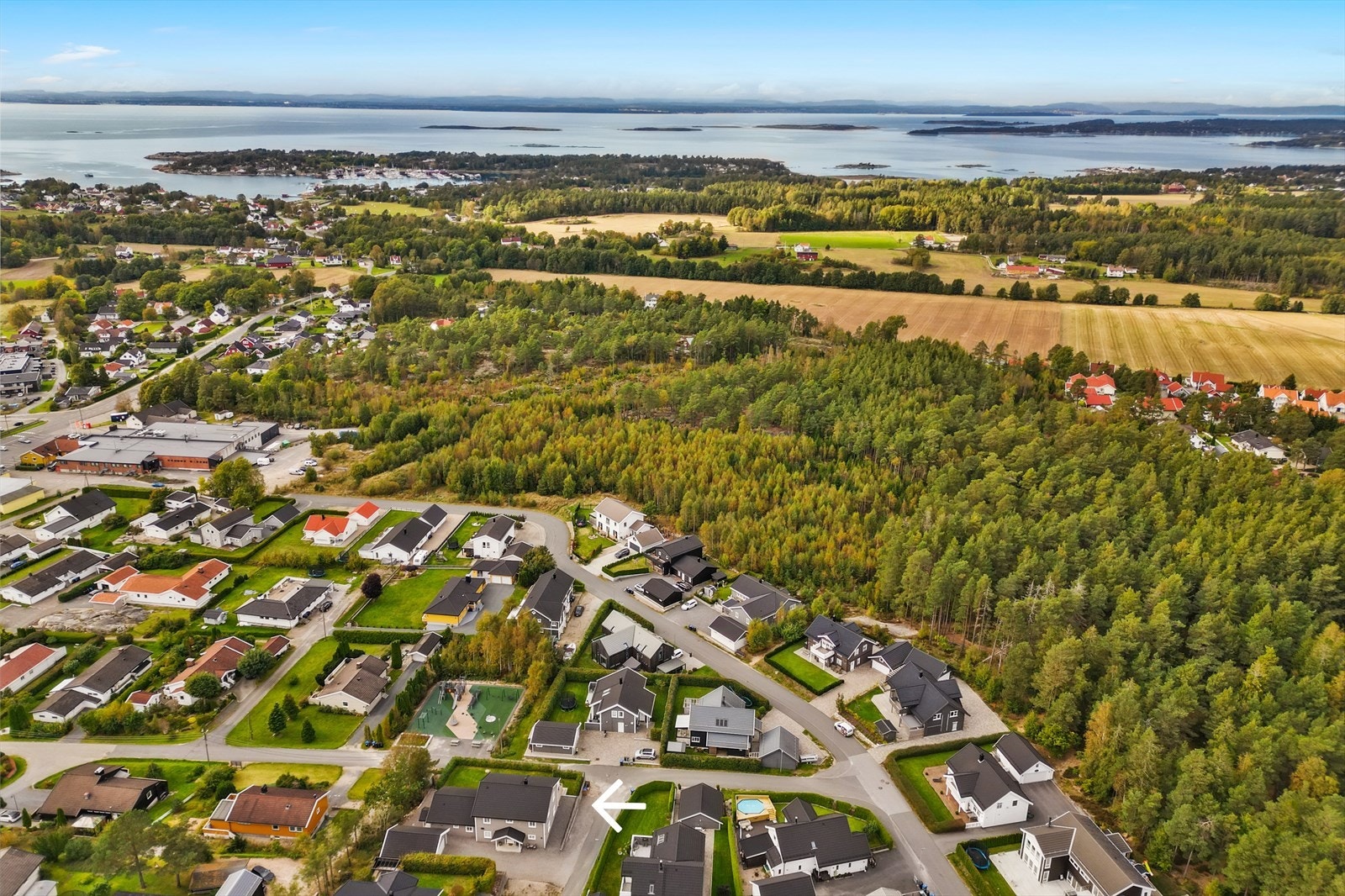 I Bergerhavna bor man i et barnevennlig, populært og sjønært boligfelt med flotte turmuligheter rett utenfor døren. Galleribilde
