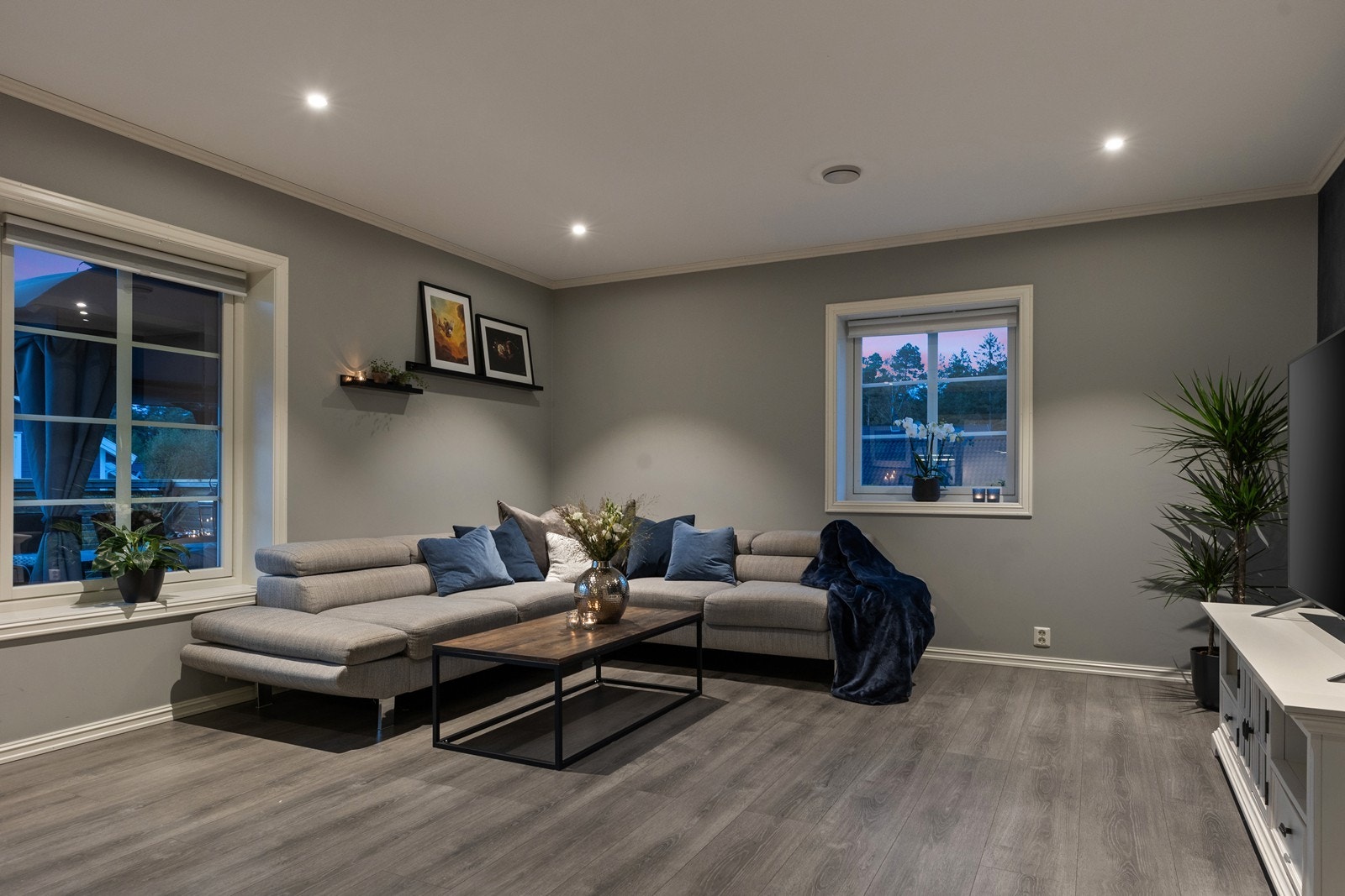 Delikate laminatgulv og lune fargevalg Galleribilde