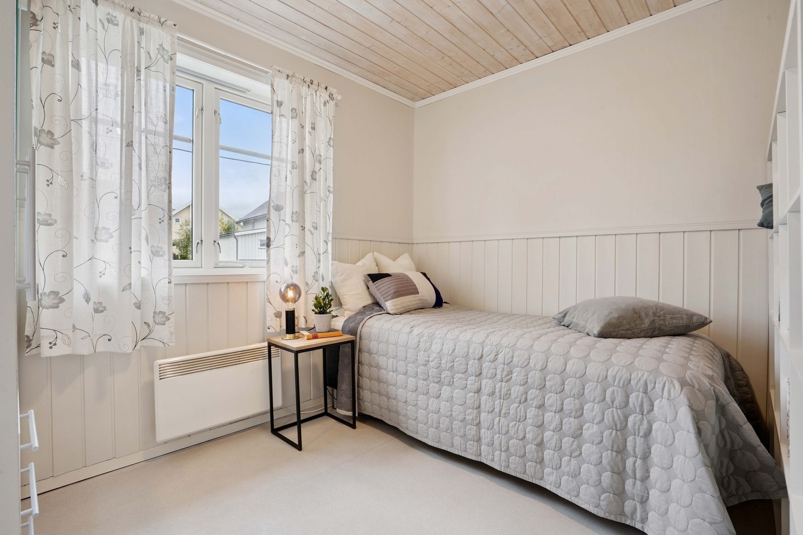 Soverom 2 av 2. Galleribilde