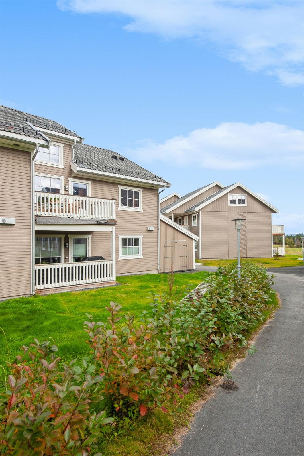 Boligsameiet Slåttmyrskogen består av 62 seksjoner og har pent opparbeidede fellesarealer. Galleribilde