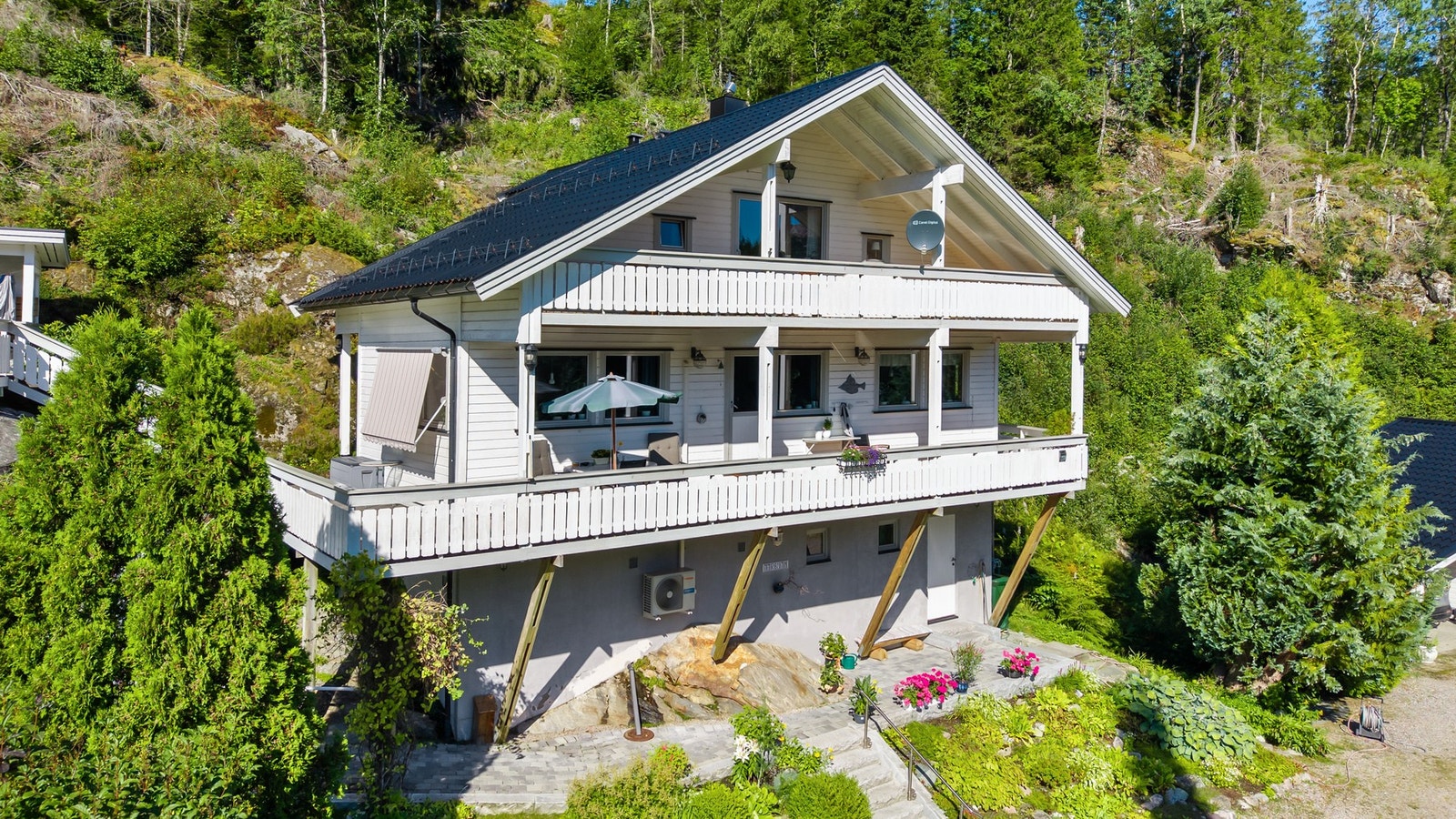 Enebolig oppført i 1991. Galleribilde