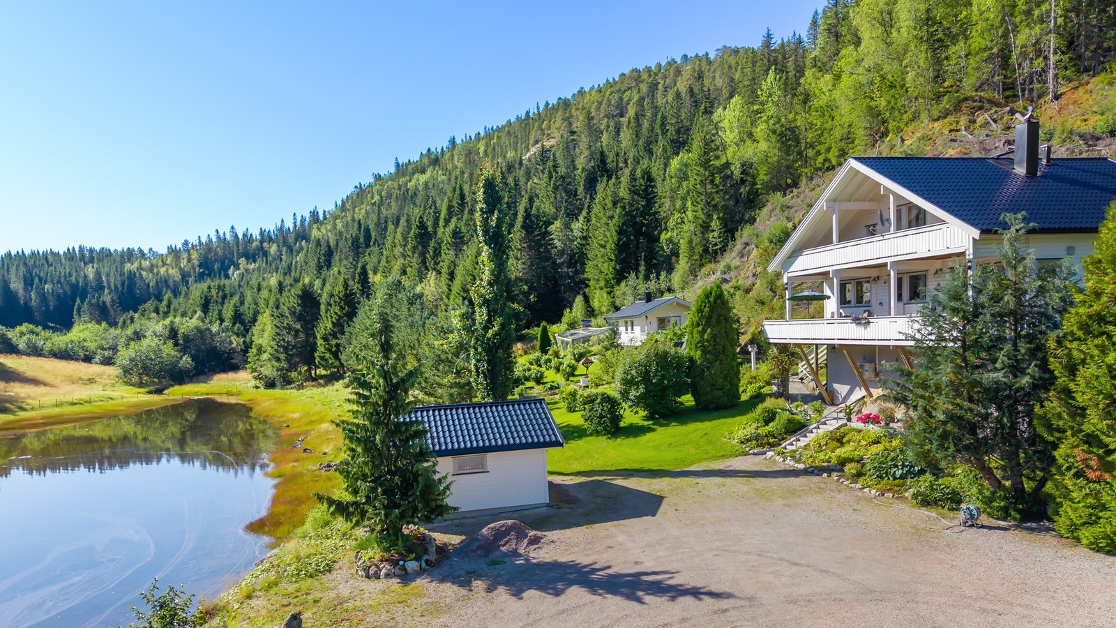 Pent opparbeidet uteområe. Galleribilde