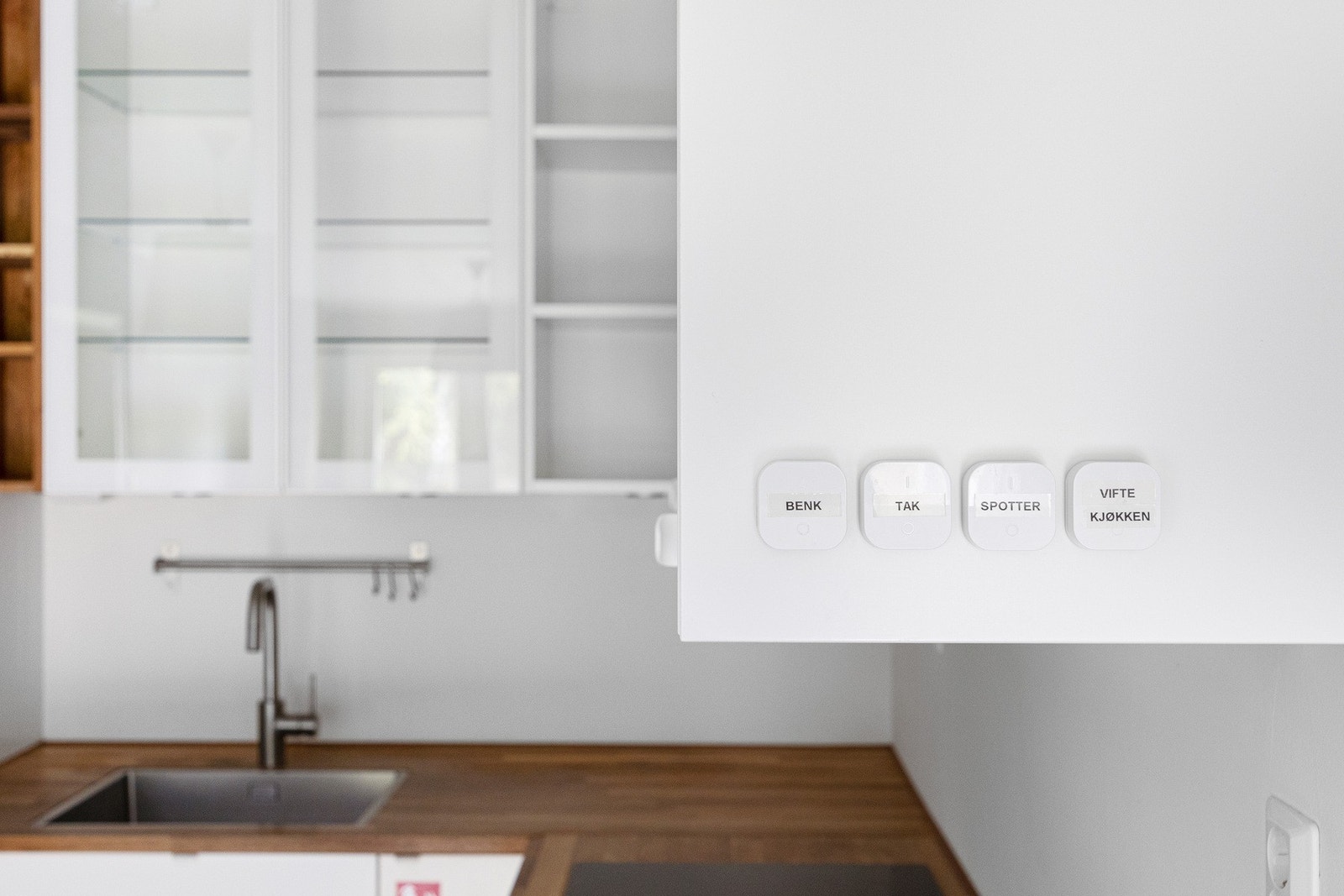 Boligen har smartstyring av både belysningen og ventilasjonssystemet. Galleribilde