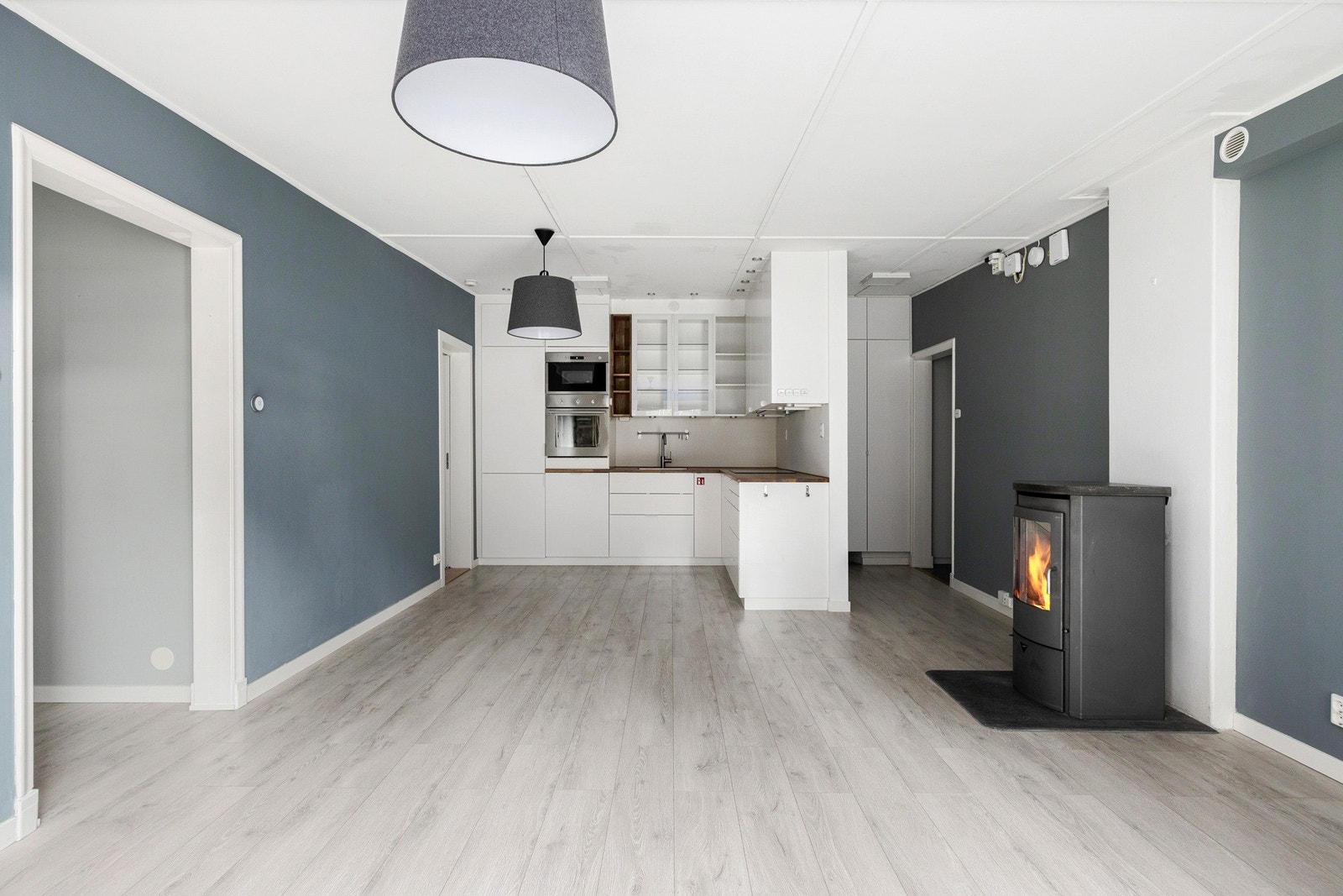 Velkommen til Conradis vei 8 presentert av Mona Zomlot v/EIE eiendomsmegling Bærum
Foto: Junaid Hanif Galleribilde