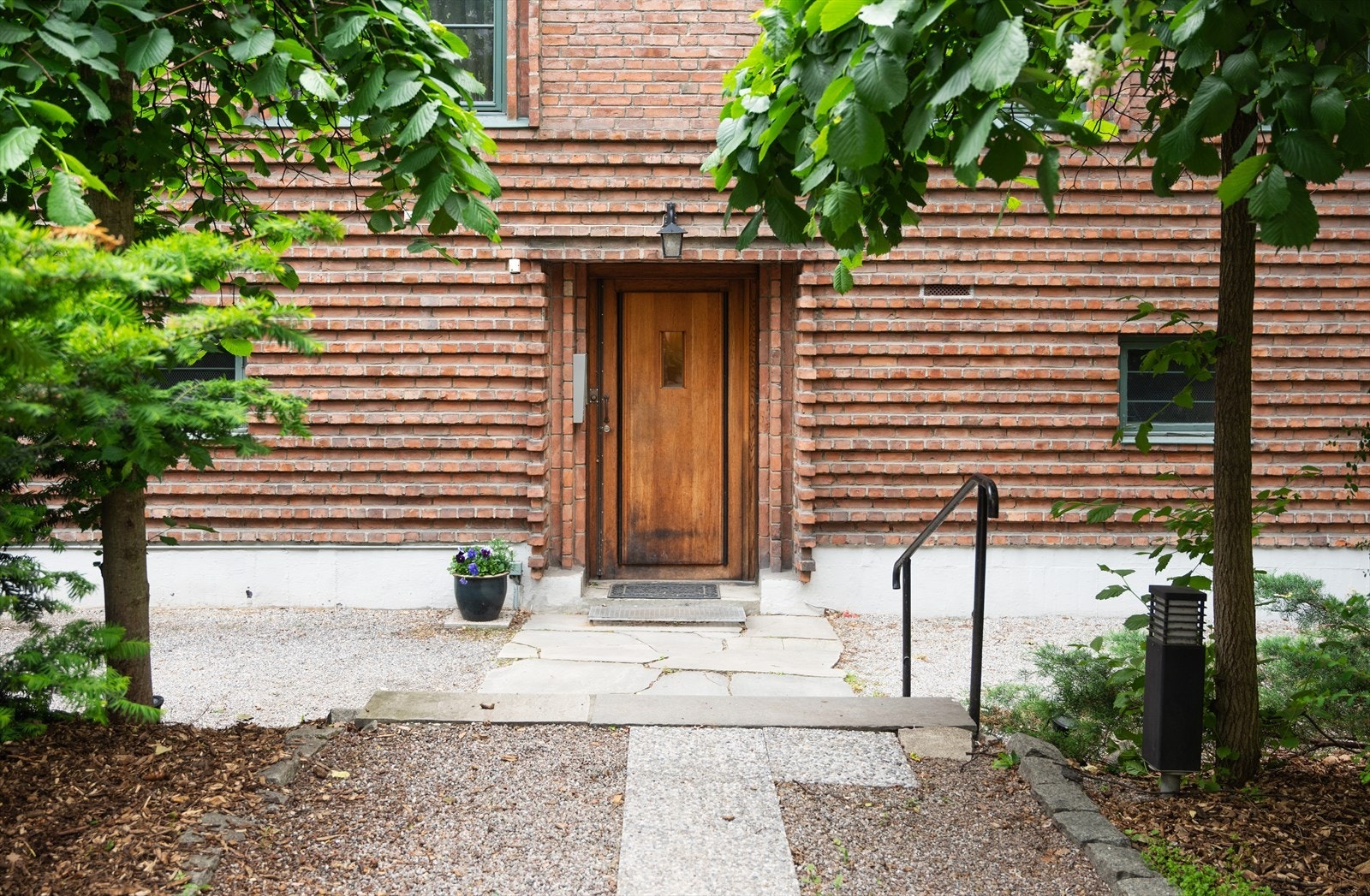 Hyggelig opparbeidet inngangsparti................................... Galleribilde