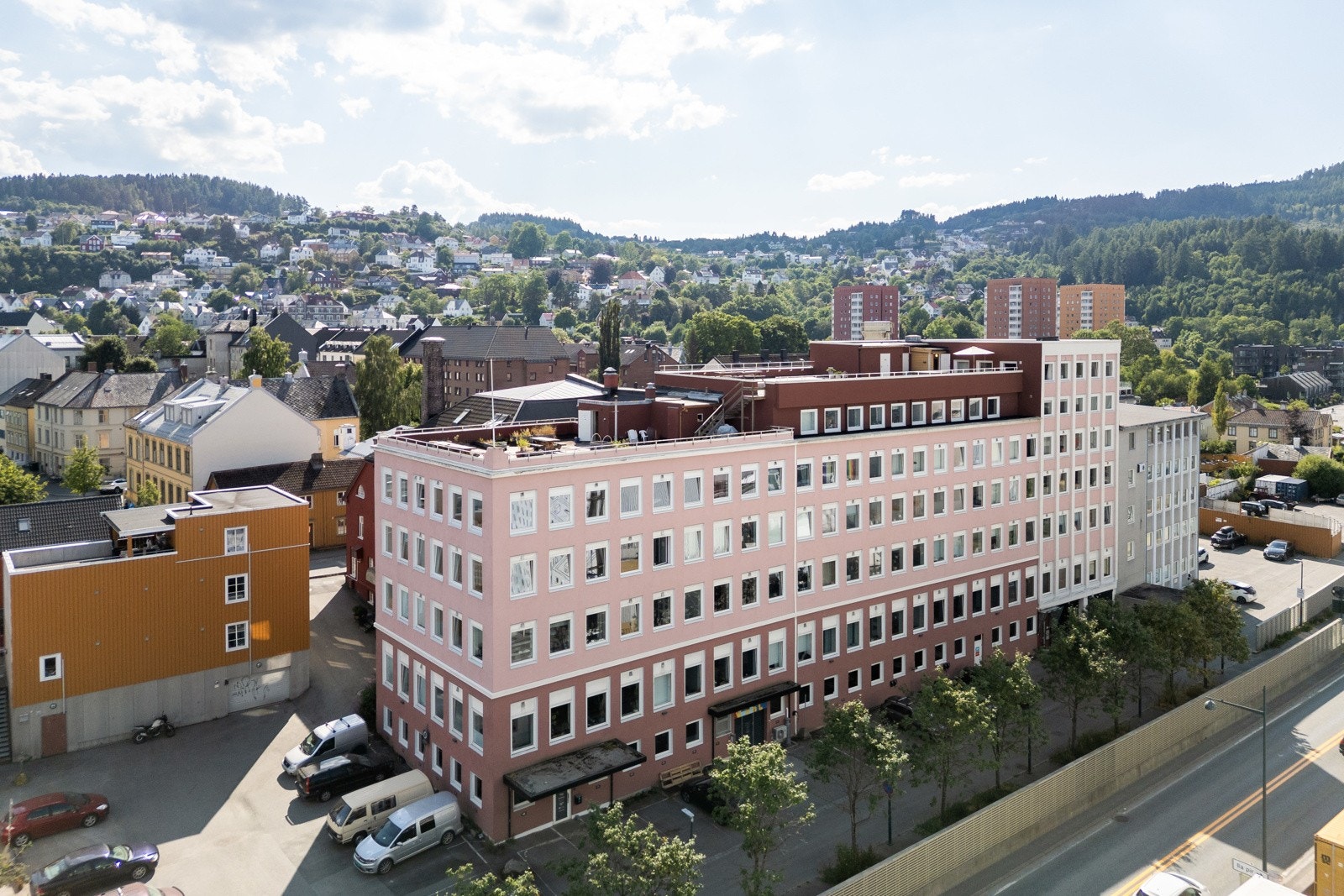 Borettslaget er veldrevet og har i 2017/2018 foretatt rehabilitering med bl.a. nytt tak, etterisolering, fasade og brannalarmsystem. Galleribilde