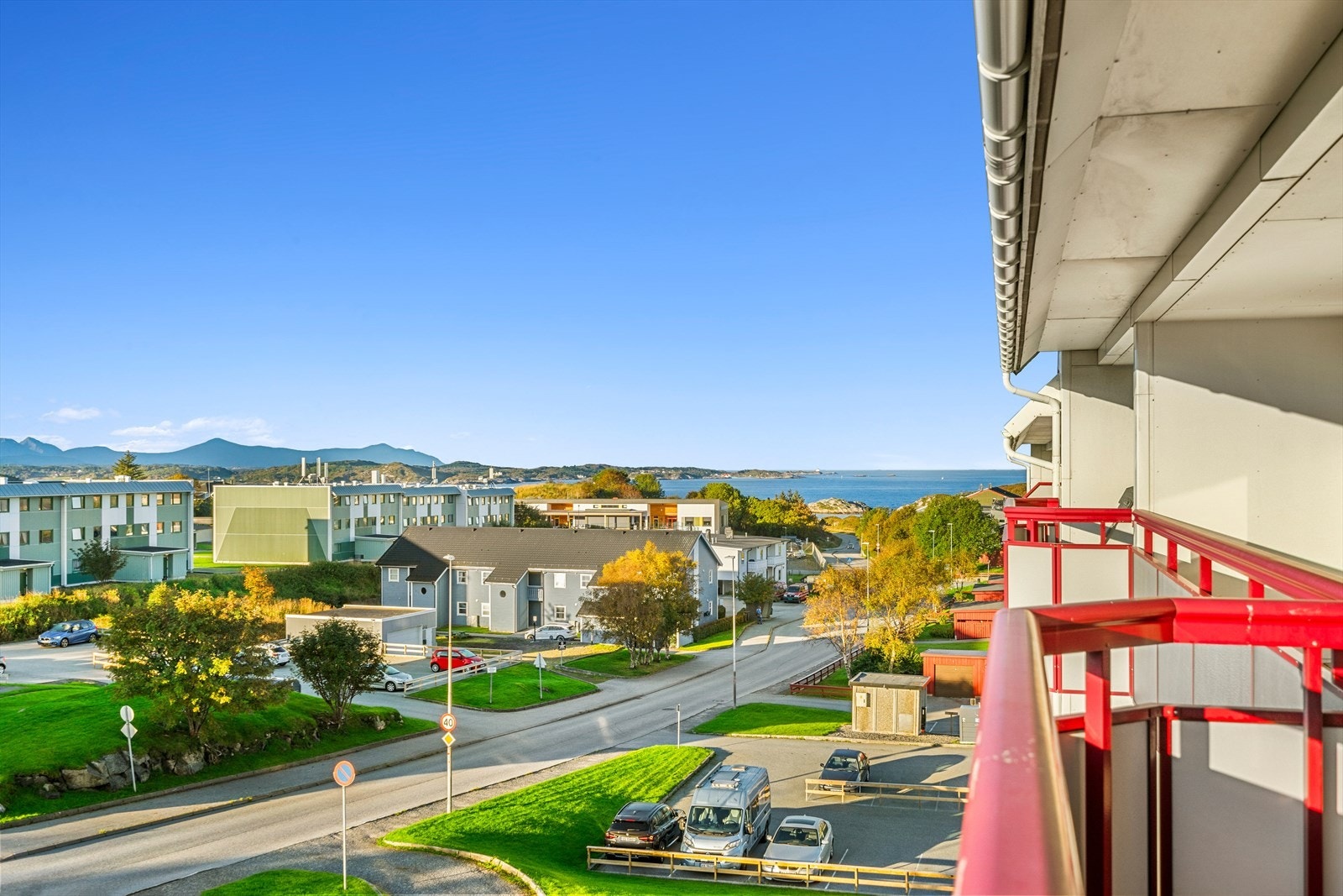 Herlig utsikt fra veranda! Galleribilde