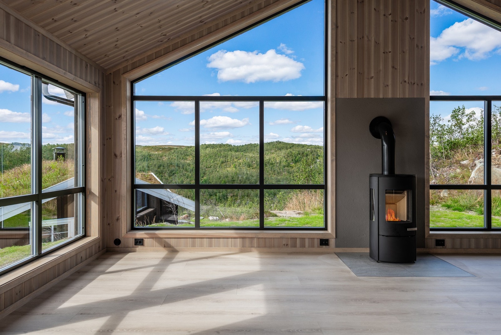 Det er god plass til flere sittegrupper. Galleribilde