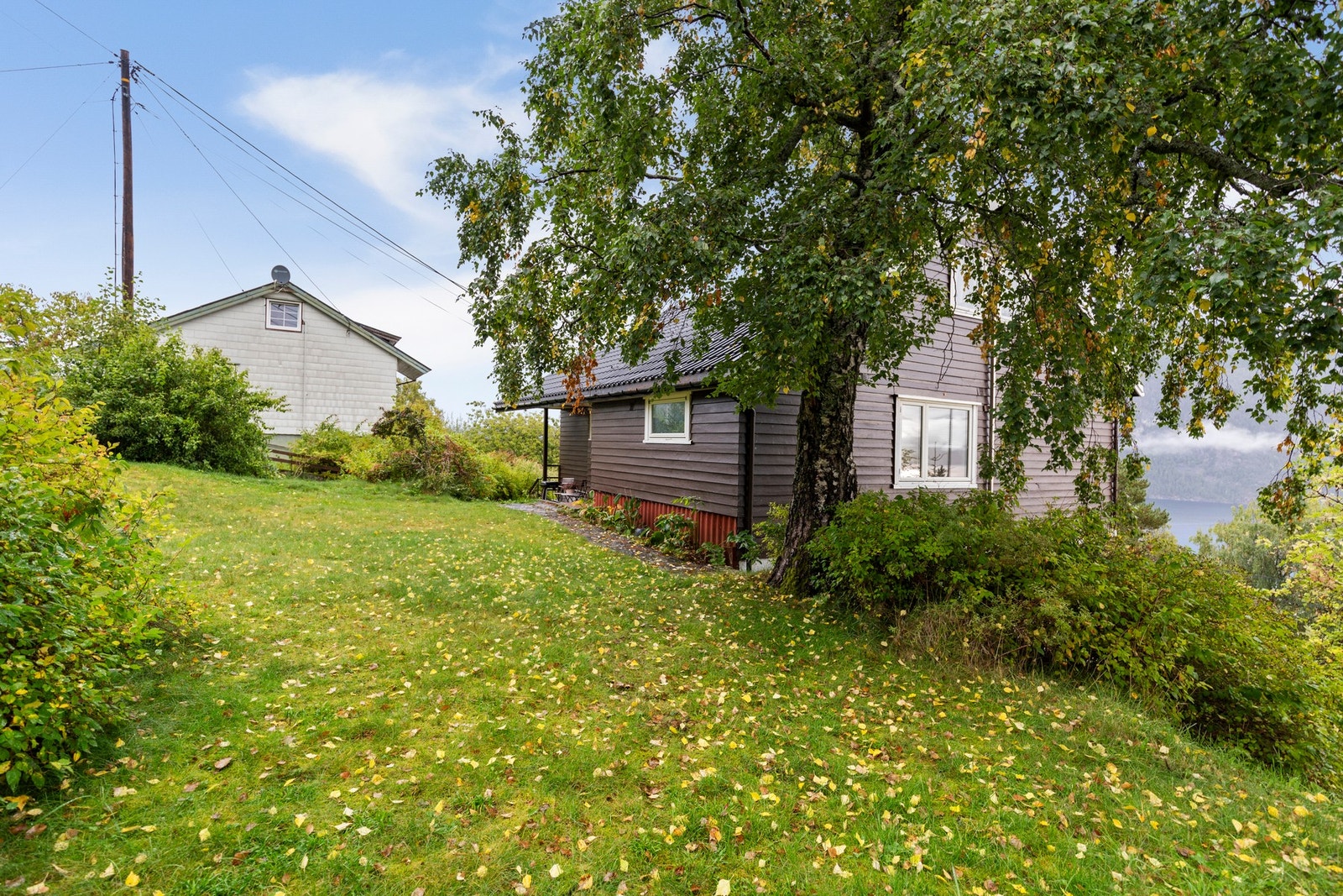 Hageareal på boligens vestside Galleribilde