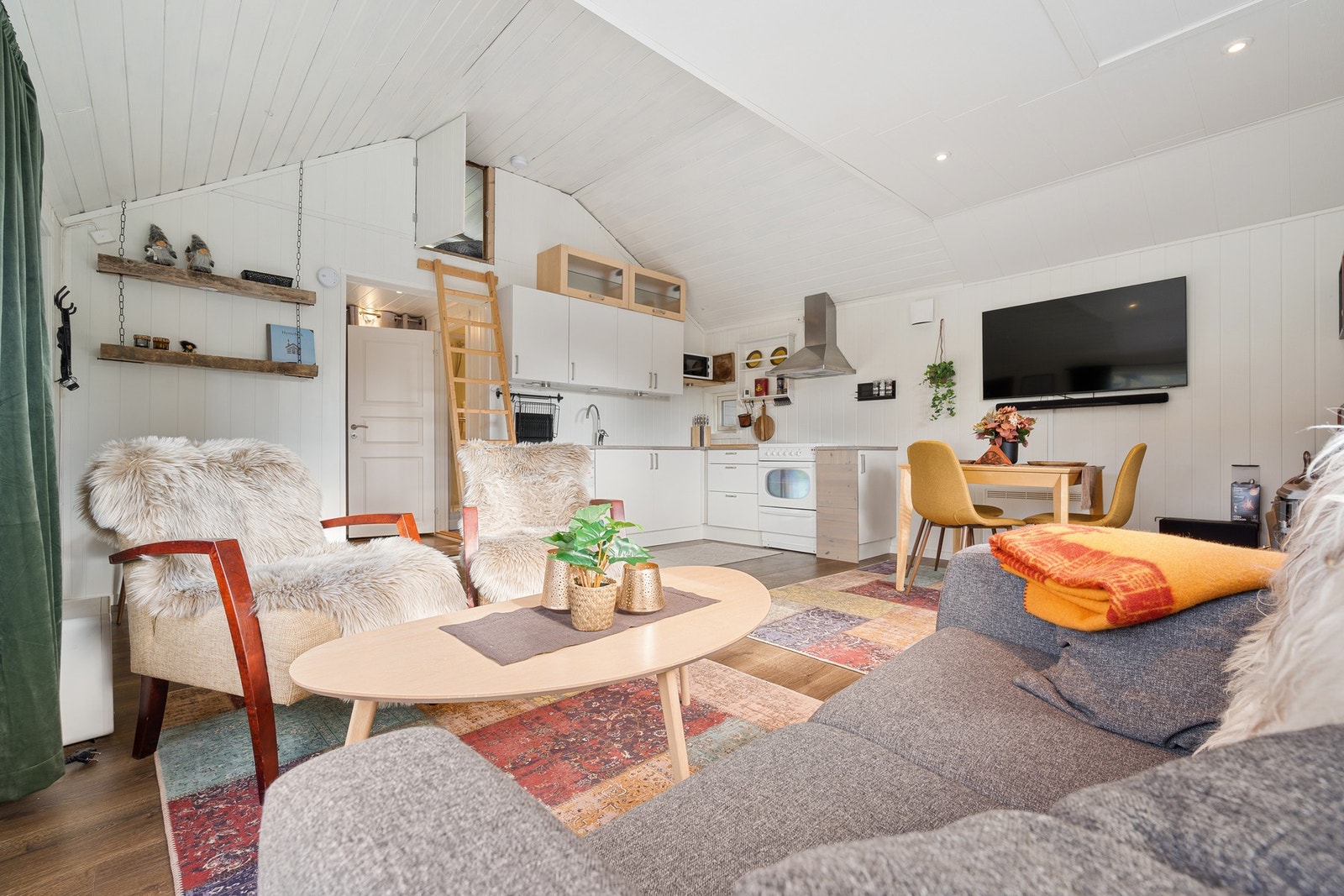 Stor åpen stue/kjøkkenløsning Galleribilde