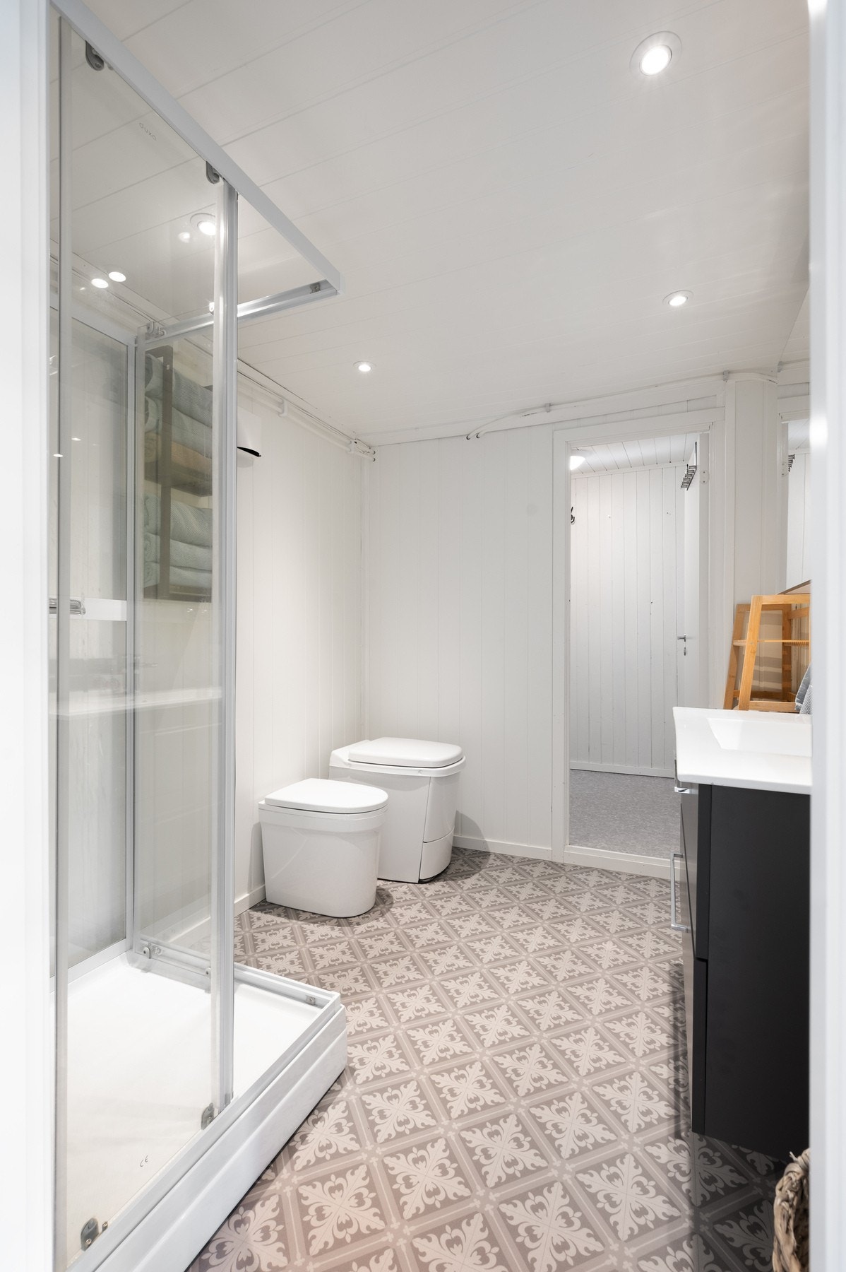 Forbrenningstoalett og urinal Galleribilde