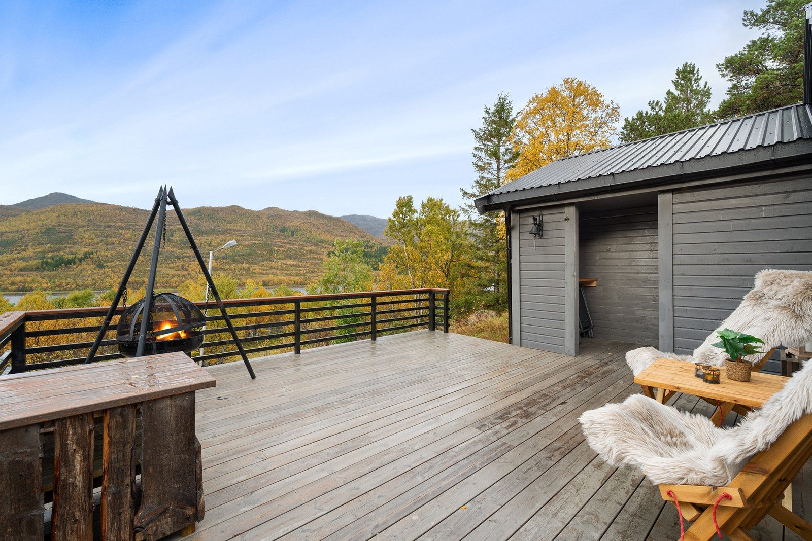 Stor terrasse med en fantastisk utsikt Galleribilde