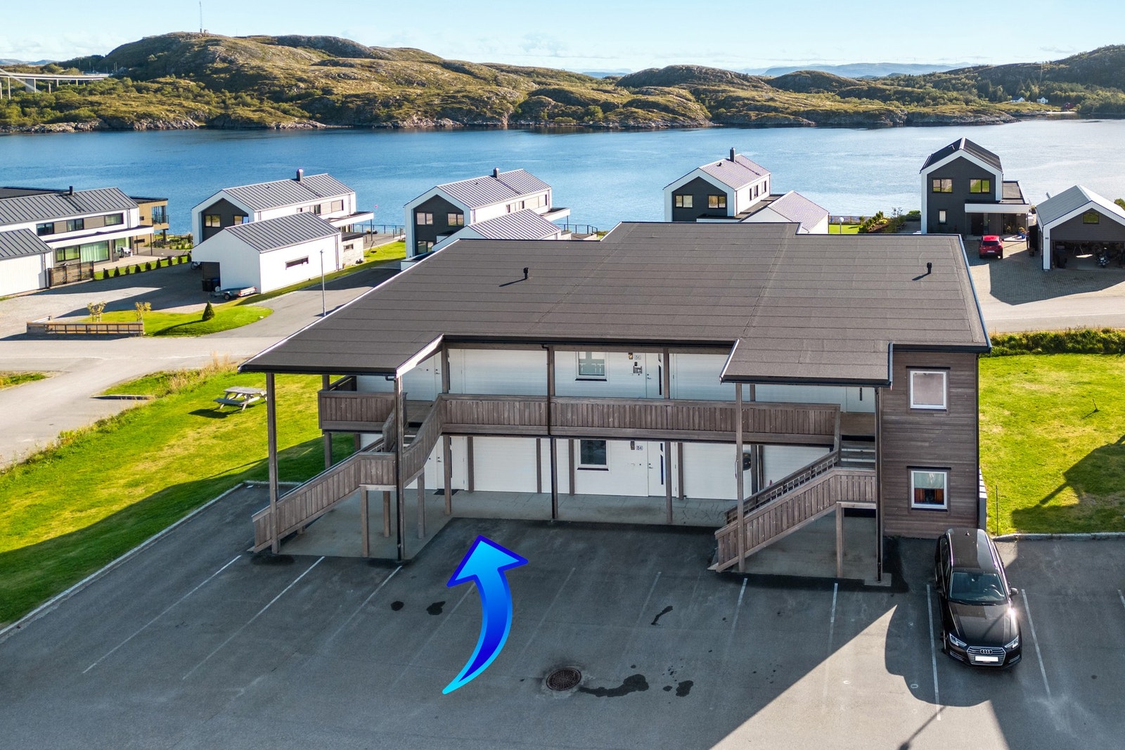 Oppmerkede biloppstillingsplasser. Galleribilde