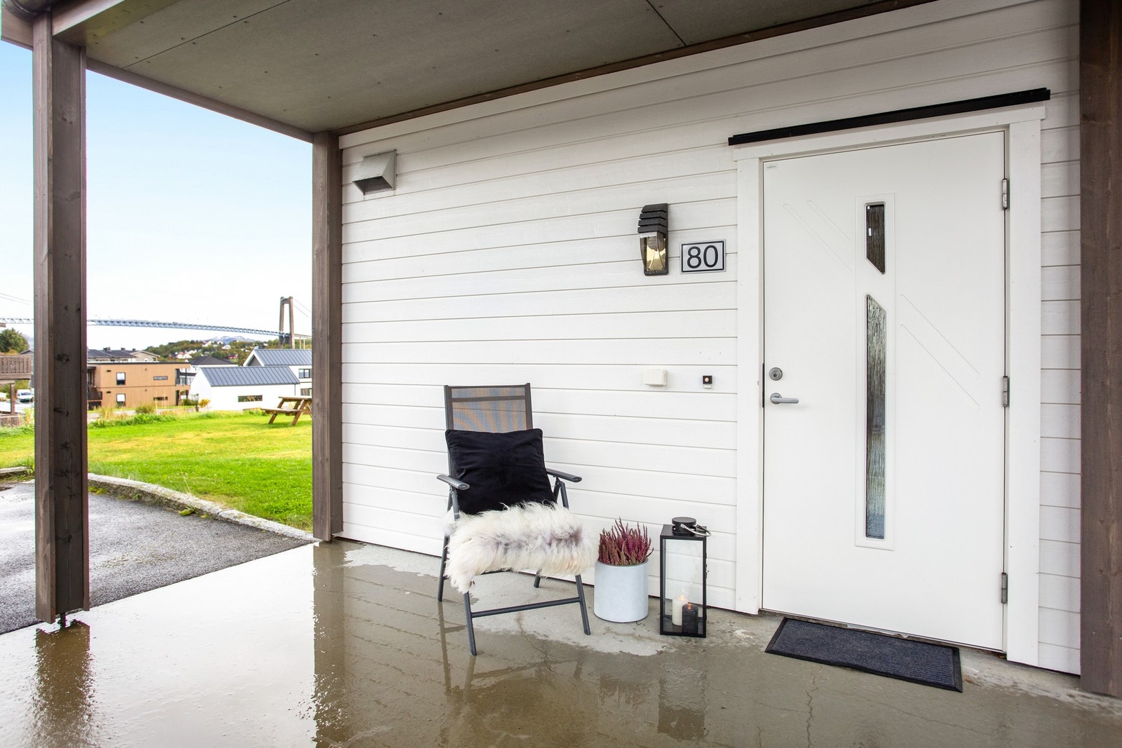 Inngangsparti fra bakkeplan Galleribilde