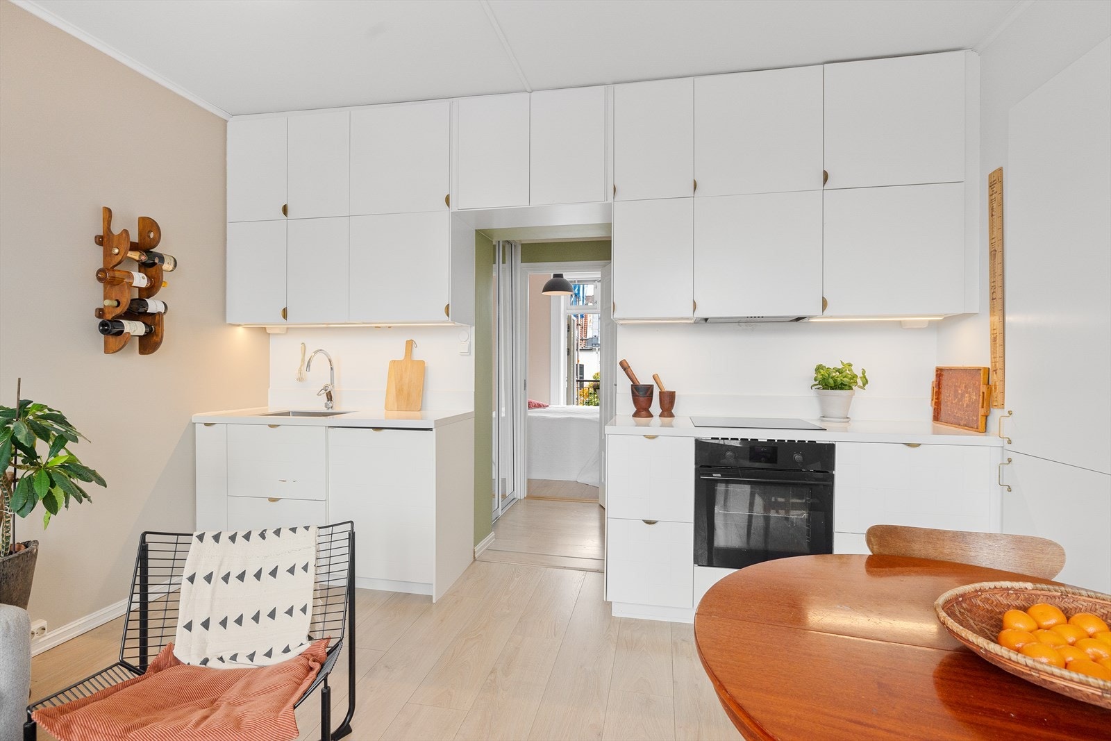 Stilsikkert og moderne Ikea-kjøkken fra 2017. Galleribilde