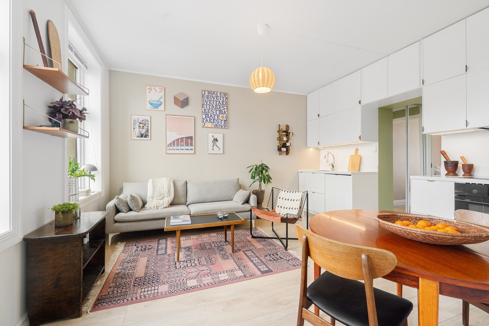 Kristoffer Mjåtveit har gleden av å presentere Sveriges gate 15B! Galleribilde