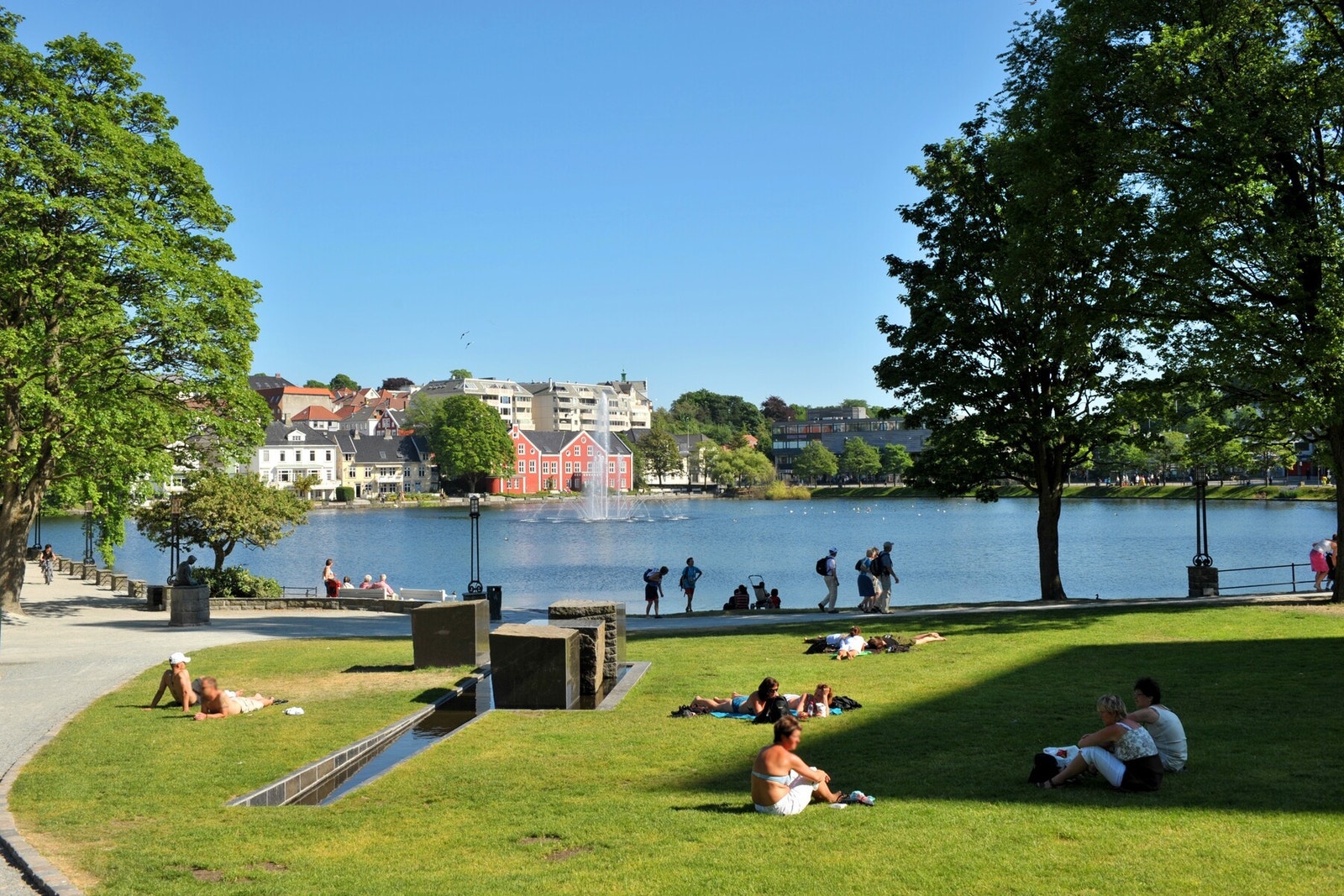 Parken ved Breiavannet like ved Galleribilde