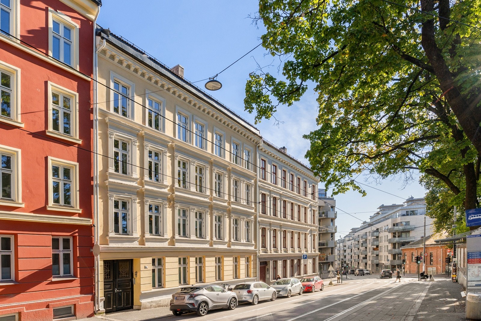 Leiligheten har en fantastisk beliggenhet for den som ønsker å bo sentralt og med nærhet til alt av fasiliteter. Galleribilde